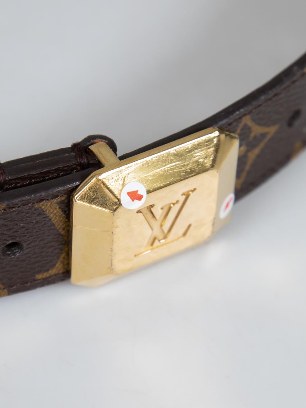 Cintura Monogram in tela marrone con cabochon Louis Vuitton in vendita 4