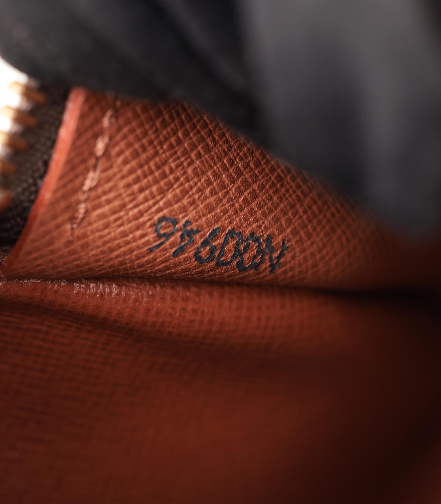 Louis Vuitton Braun Monogram Canvas & Kalbsleder Vintage Papillon 26 im Angebot 5