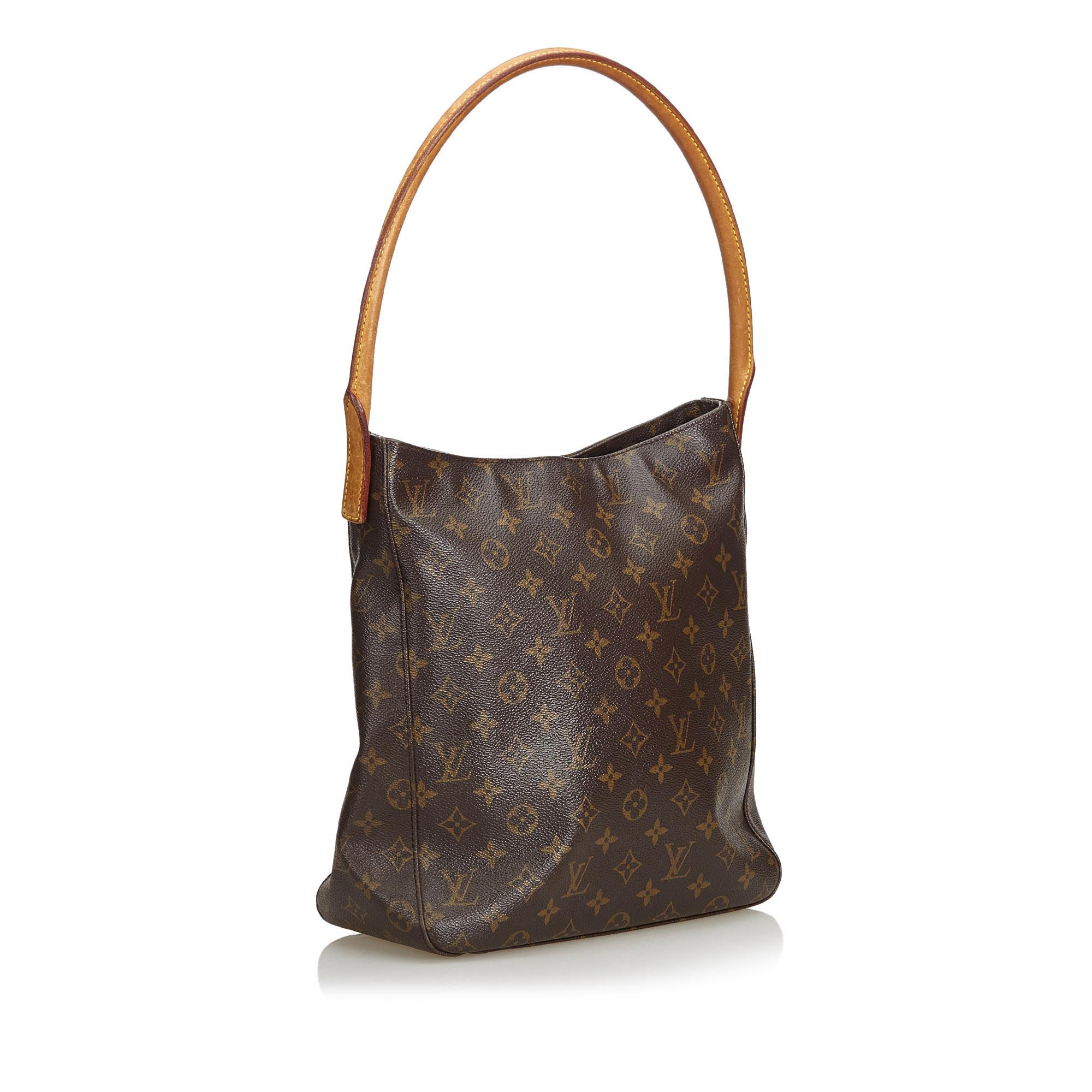 The Looping GM features a monogram canvas body, a single rolled vachetta strap, a top zip closure, and interior open and zip pockets. It carries as B condition rating.

Inclusions: 
This item does not come with inclusions.


Louis Vuitton pieces do