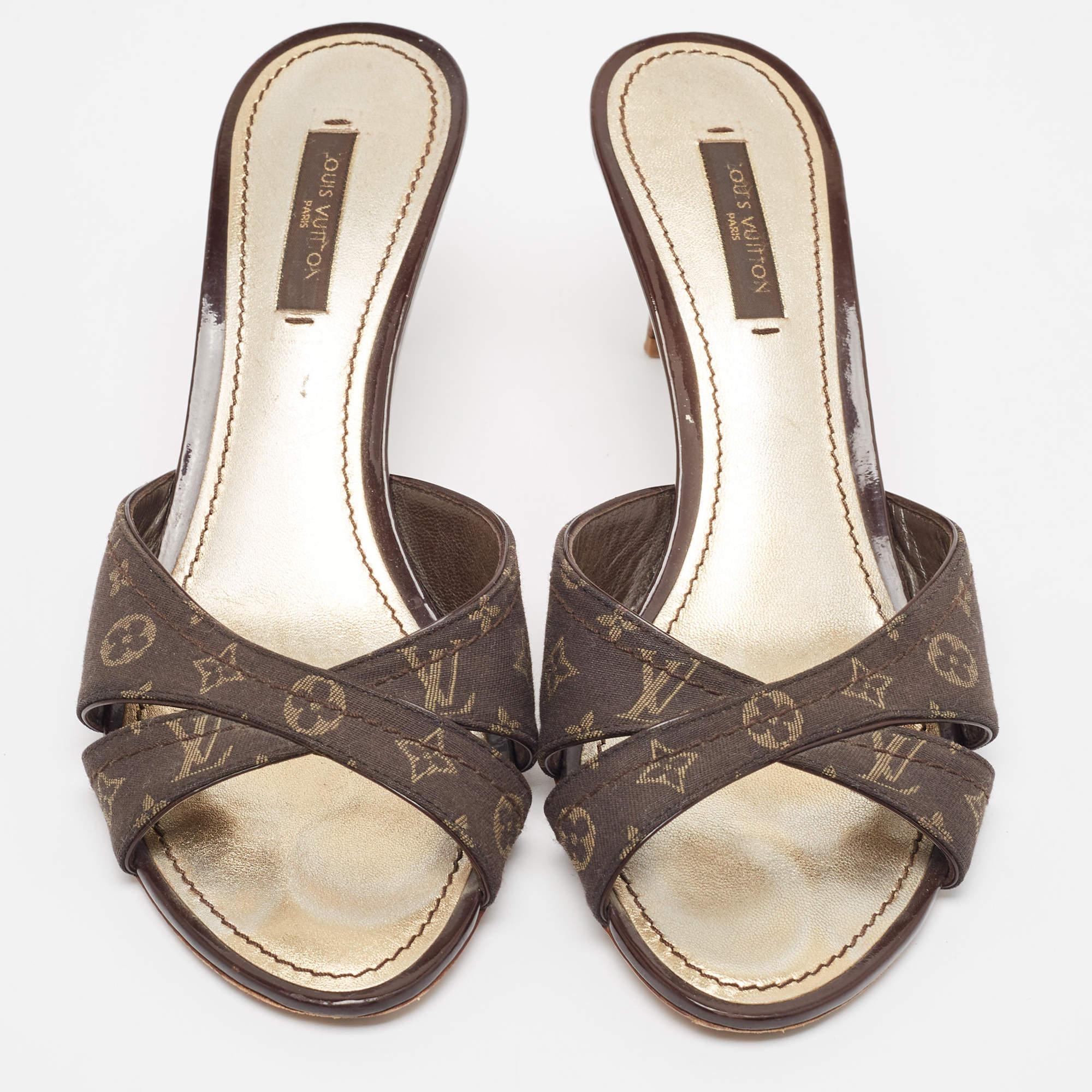 Louis Vuitton Brown Monogram Canvas Crisscross Slide Sandals Size 37 For Sale 3