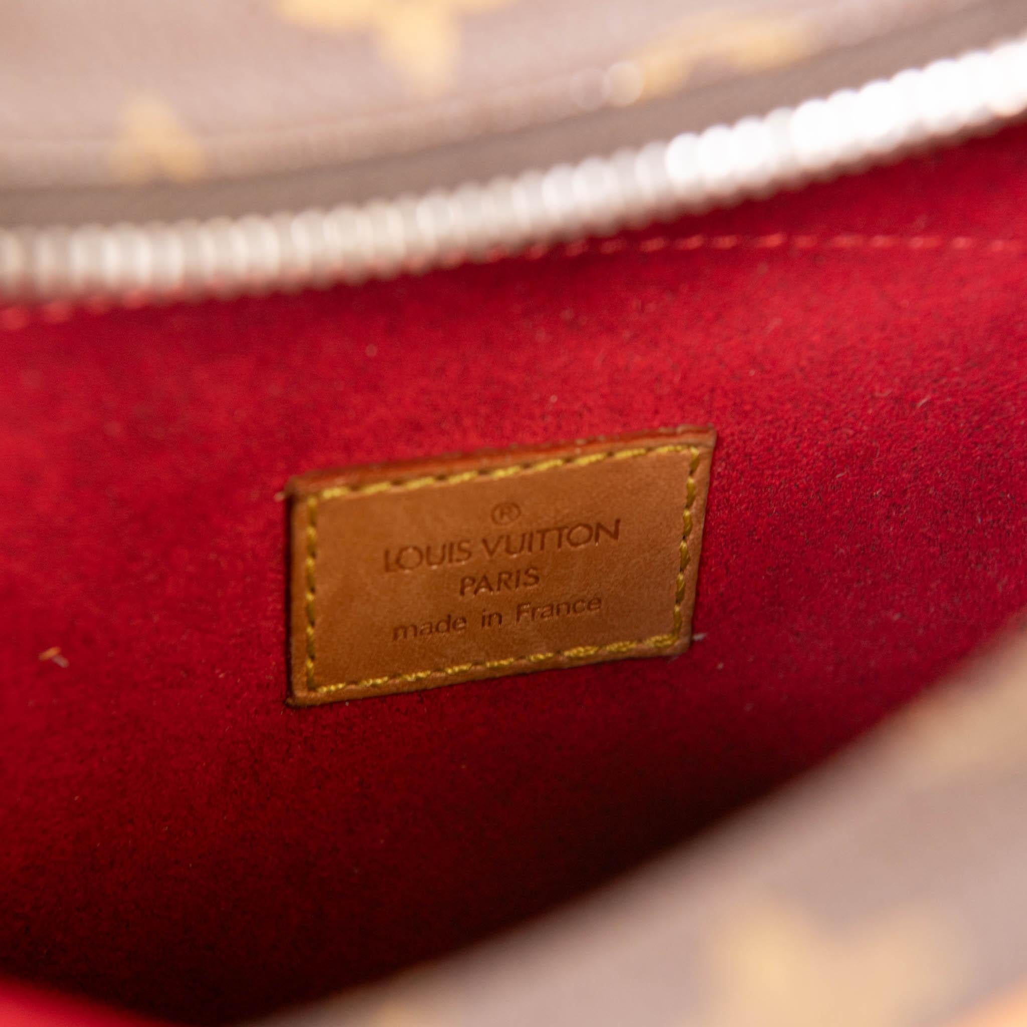 Louis Vuitton Brown Monogram Canvas Croissant MM Bag For Sale 1