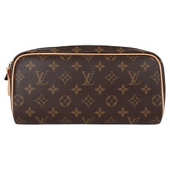 Borsa LOUIS VUITTON in tela Monogram marrone DOPP KIT