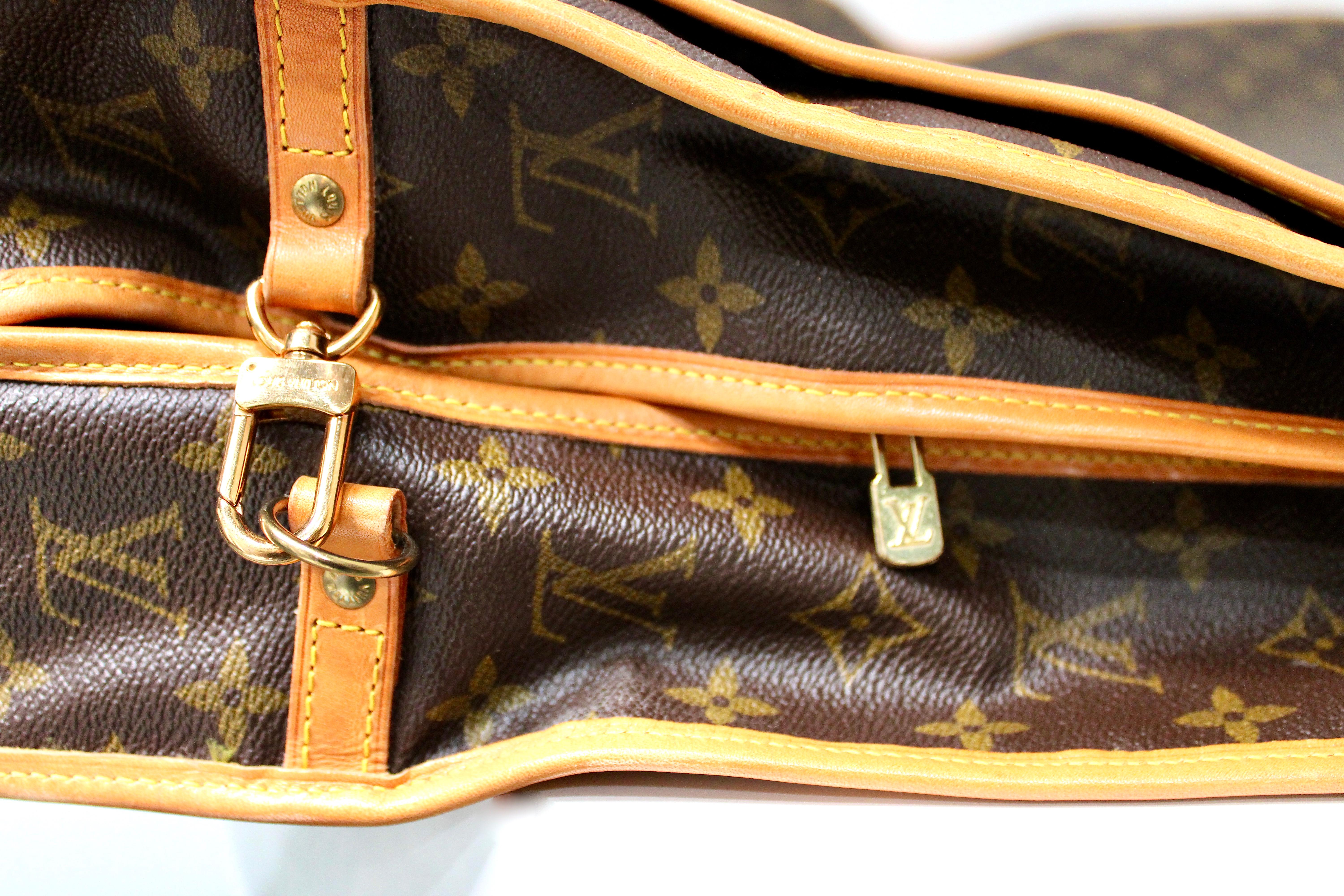 Bolsa de viaje de lona con monograma marrón Louis Vuitton en venta 3