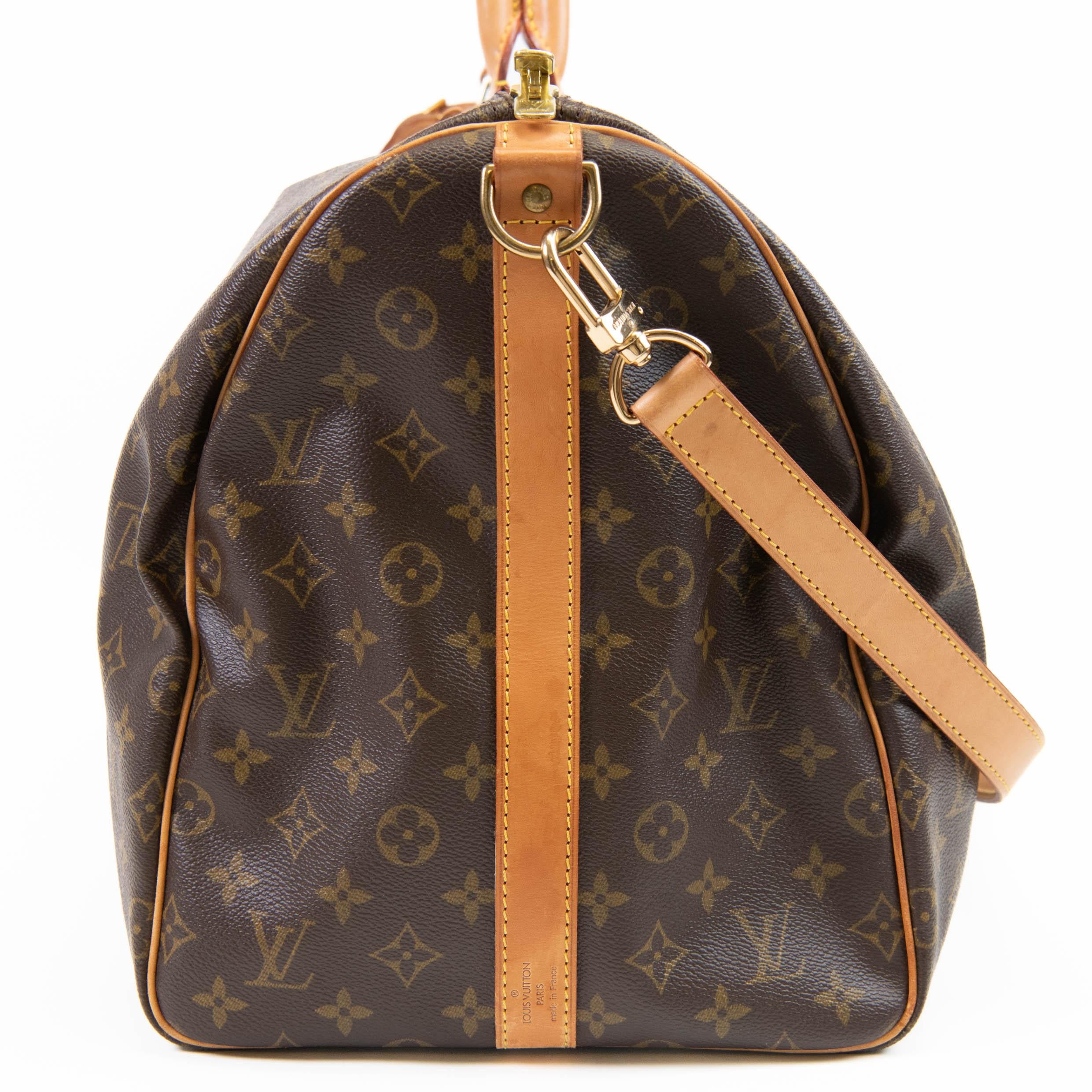 Louis Vuitton Brown Monogram Canvas Keepall Bandouliere 55 In Good Condition For Sale In Corona Del Mar, CA