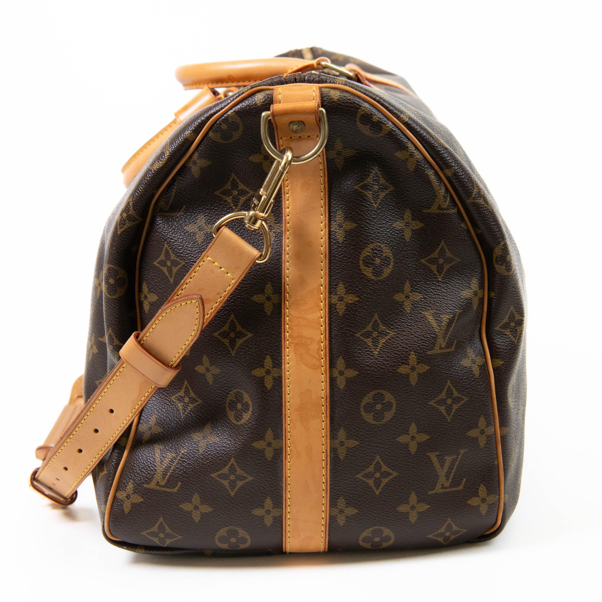 Louis Vuitton Brown Monogram Canvas Keepall Bandouliere 55 In Good Condition For Sale In Corona Del Mar, CA