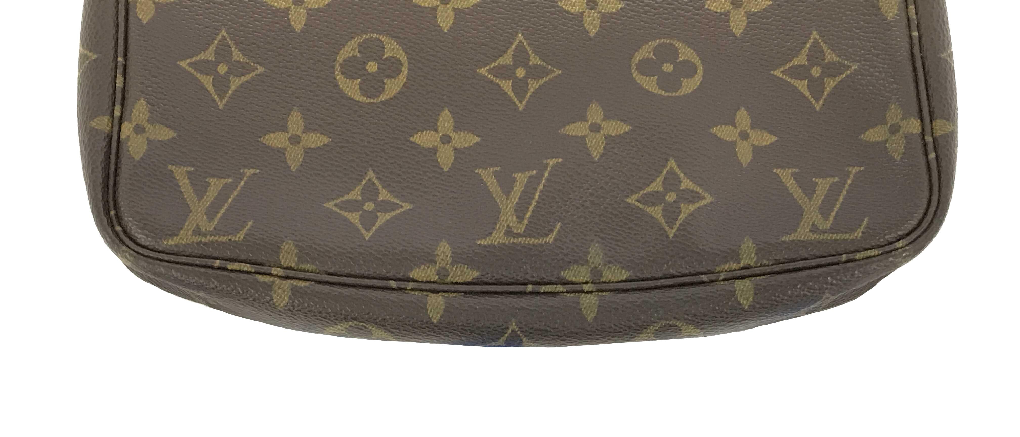 Louis Vuitton Brown Monogram Canvas Leather Pochette Accessoires Shoulder Bag In Good Condition For Sale In Irvine, CA