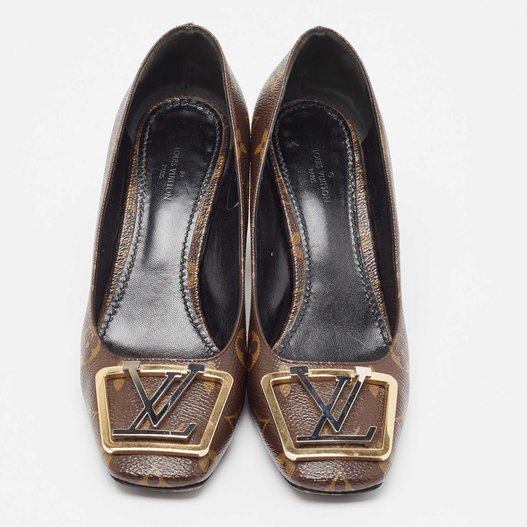 The fashion house’s tradition of excellence, coupled with modern design sensibilities, works to make these LV pumps a fabulous choice. They'll help you deliver a chic look with ease.

Includes: Original Dustbag