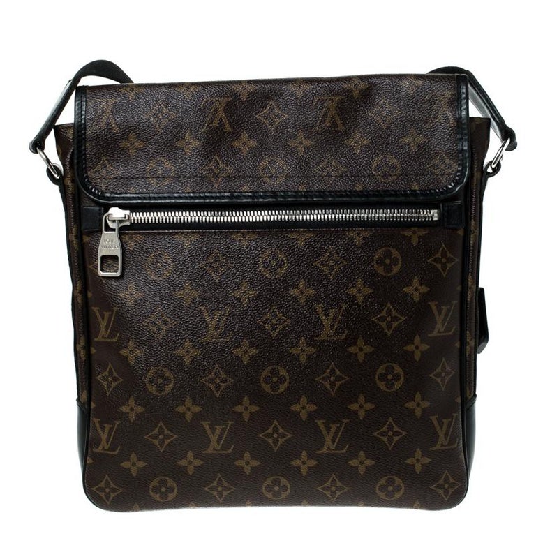 Mens Louis Vuitton LV Messenger Cross Body Bag for Sale in