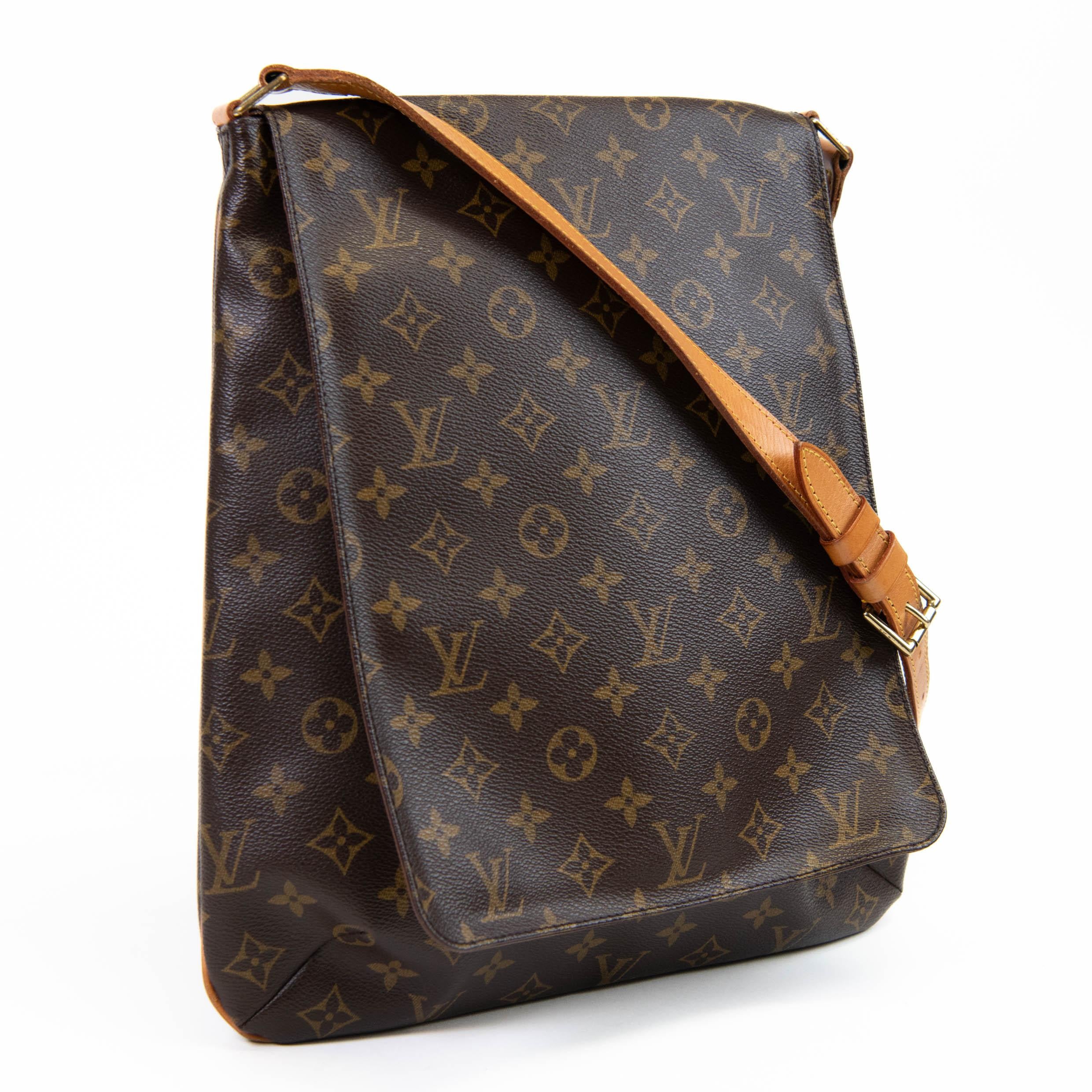 100% Authentic

This stylish messenger bag is finely crafted of classic Louis Vuitton monogram on toile canvas in the largest size. The shoulder bag features a Vachetta cowhide leather adjustable body strap with polished brass hardware and a front