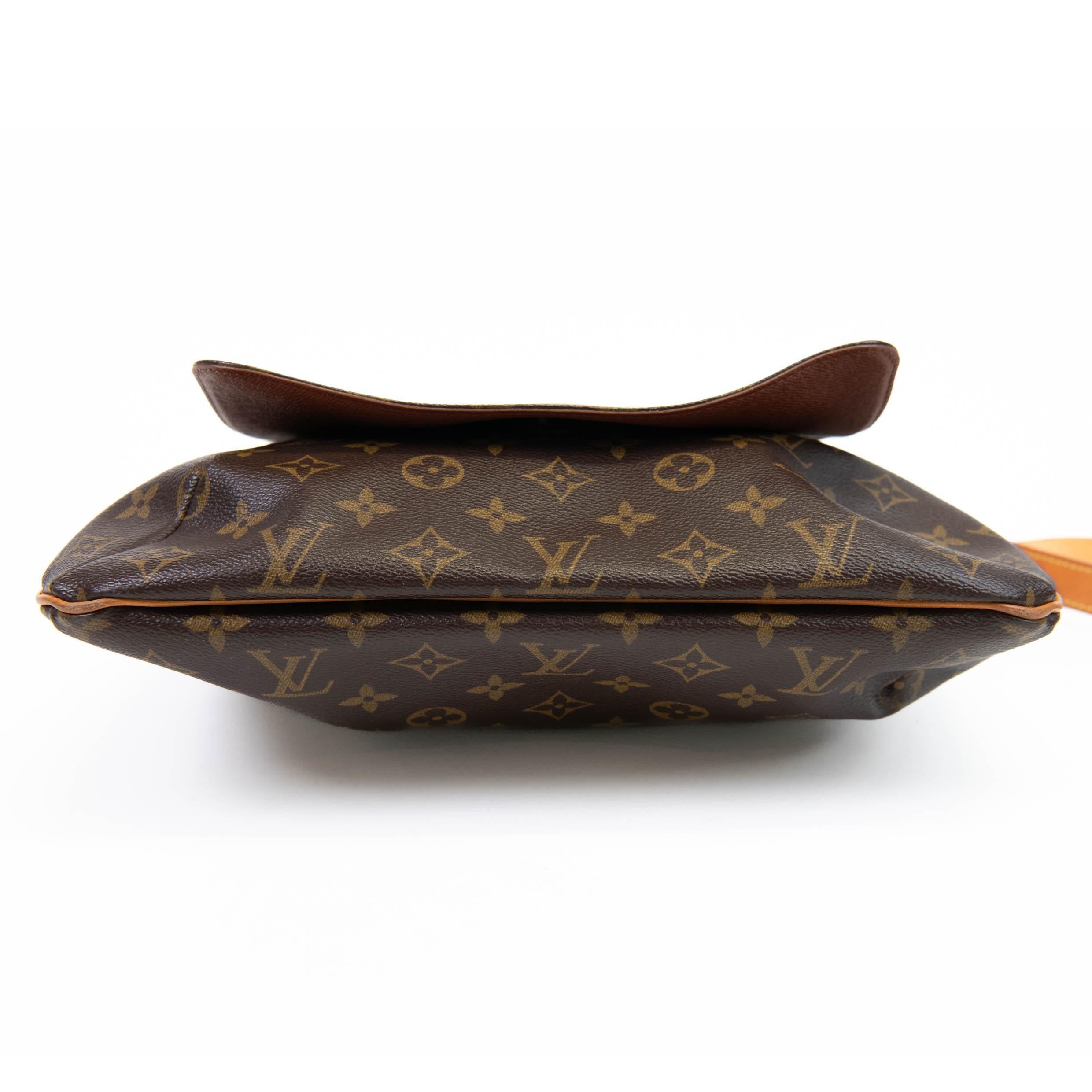 Women's or Men's Louis Vuitton Brown Monogram Canvas Musette Salsa GM
