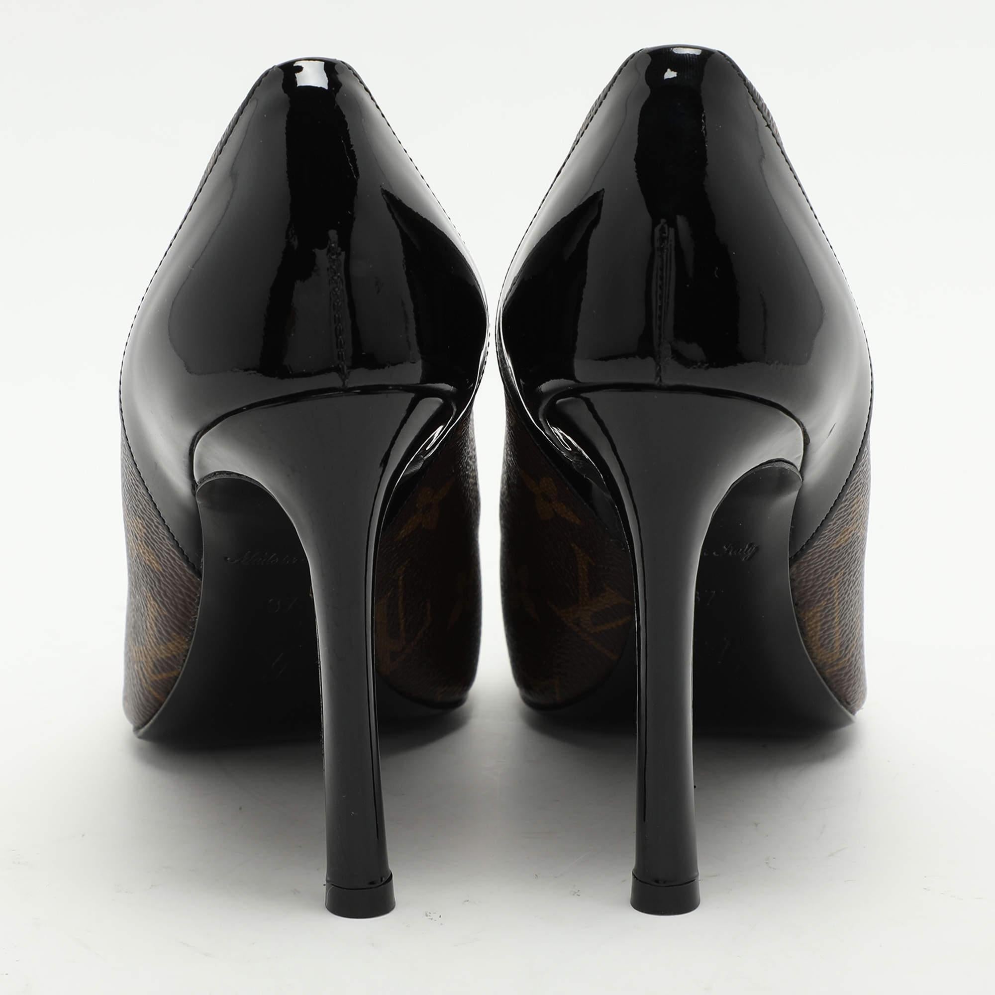 Women's Louis Vuitton Brown Monogram Canvas Patent Leather Chérie Pumps Size 37 For Sale