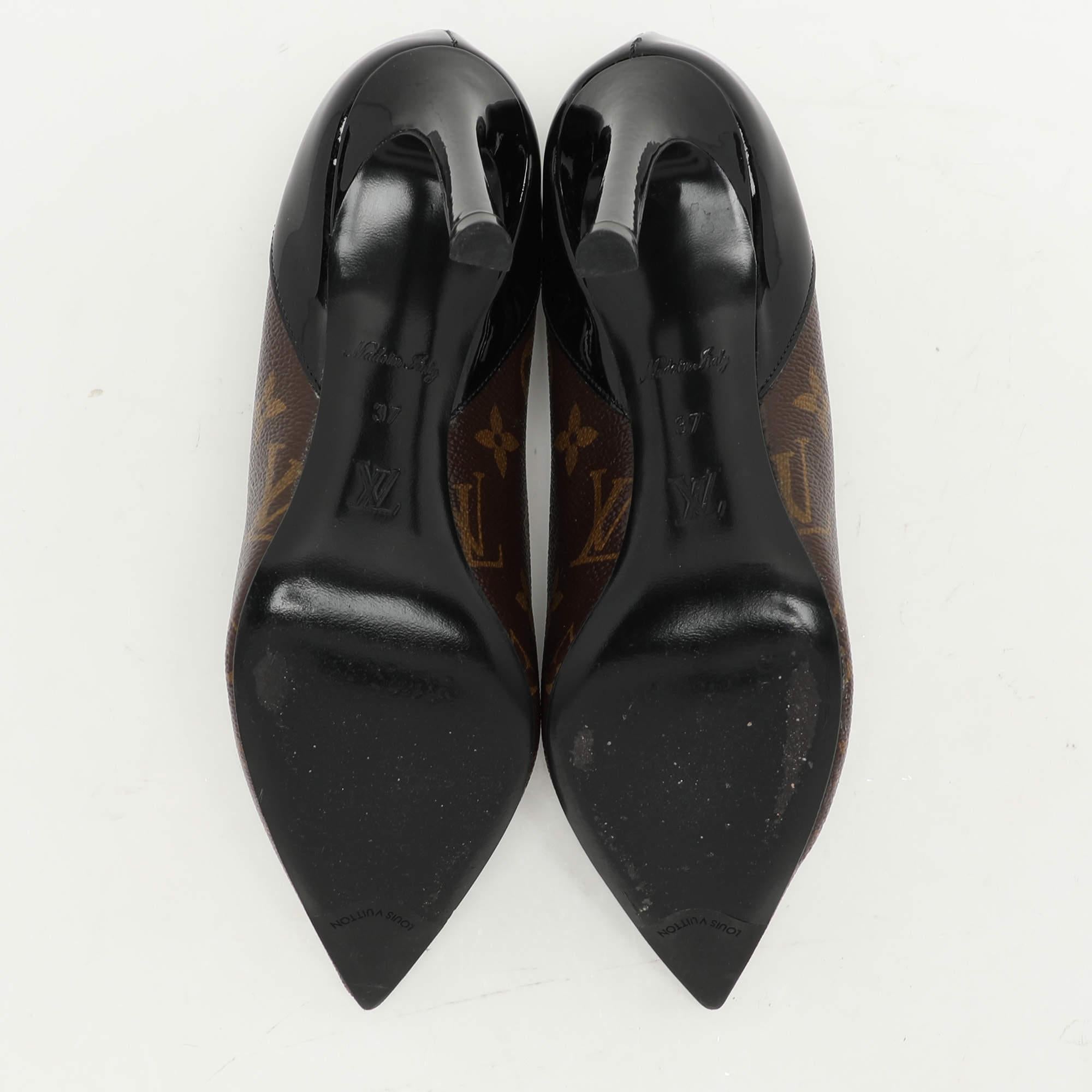 Louis Vuitton Brown Monogram Canvas Patent Leather Chérie Pumps Size 37 For Sale 1