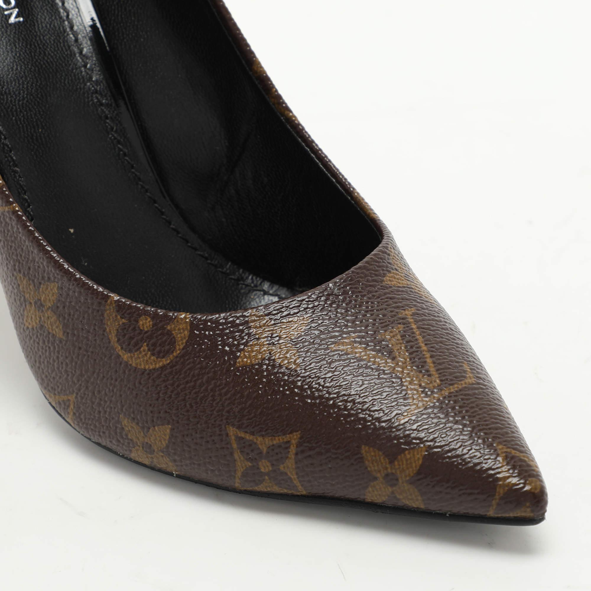 Louis Vuitton Brown Monogram Canvas Patent Leather Chérie Pumps Size 37 For Sale 2