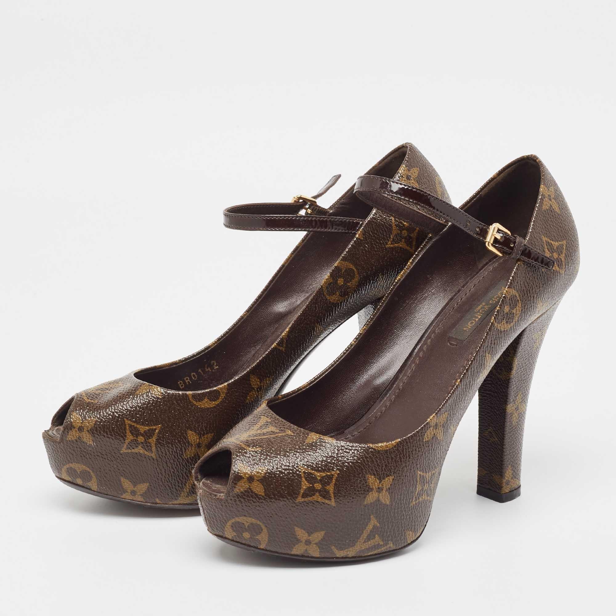 Make a chic style statement with these designer pumps. They showcase sturdy heels and durable soles, perfect for your fashionable outings!