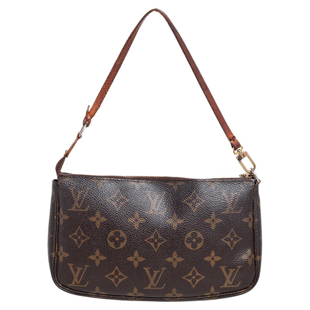 Known for its high standard and fine finish, this handbag from Louis Vuitton will be your companion for years to come. Add the right flavor to your unique fashion choice with this gorgeous bag. This beautifully crafted Monogram Canvas bag will