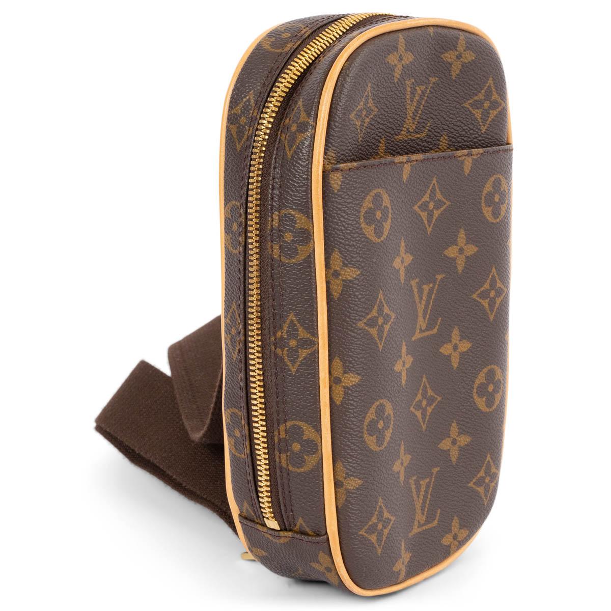 100% authentic Louis Vuitton Gange Pochette in brown Monogram canvas with adjustable brown canvas strap. Opens with a zipper and is lined in brown canvas. The design features an outside front pocket and can be worn crossbody in the front or back or