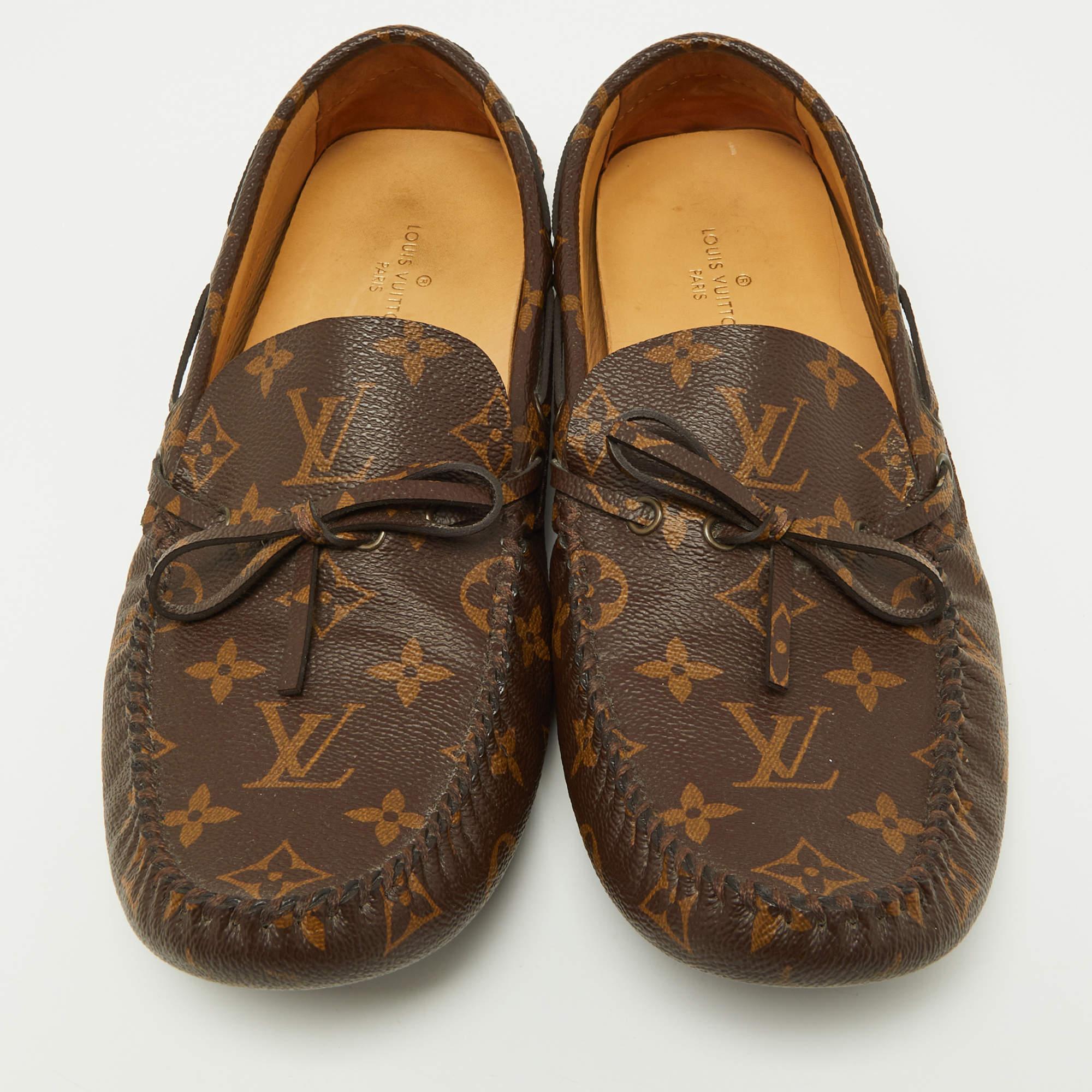 Louis Vuitton Brown Monogram Canvas Slip On Loafers Size 42.5 In Fair Condition In Dubai, Al Qouz 2