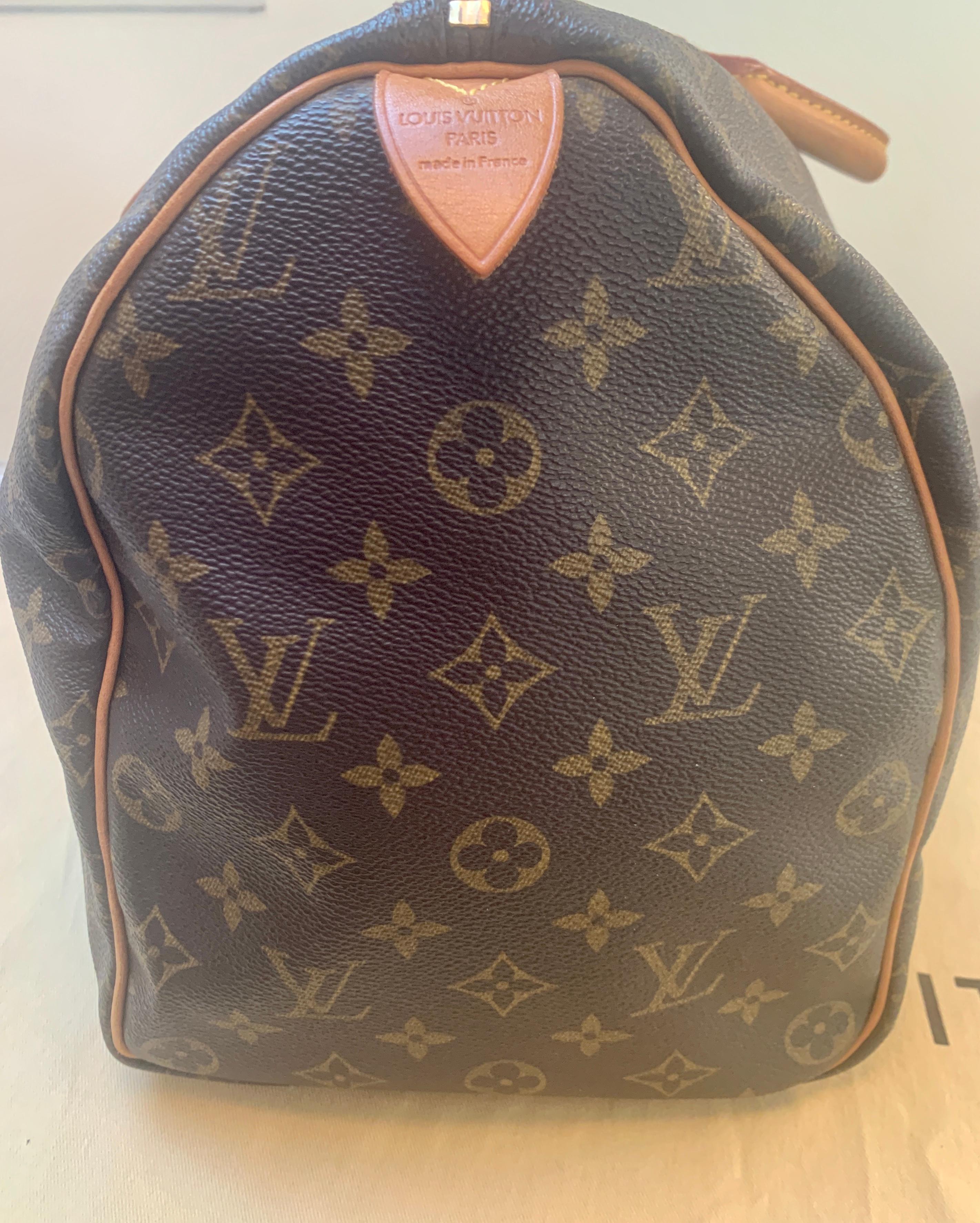 LOUIS VUITTON  Brown Monogram Canvas Speedy 40 Large  Hand Bag, Excellent  In Excellent Condition In New York, NY