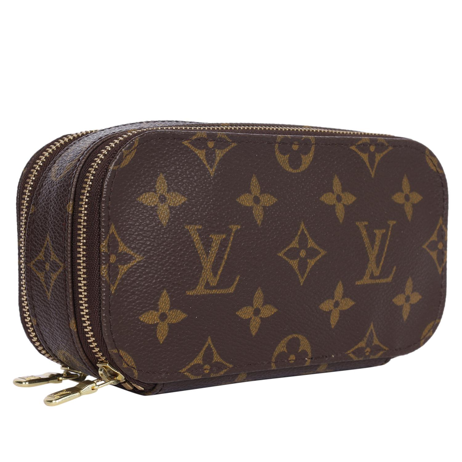 Louis Vuitton Brown Monogram Canvas Trousse Cosmetic Bag In New Condition For Sale In Salt Lake Cty, UT