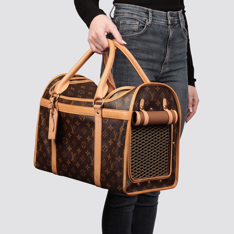 LOUIS VUITTON Brown Monogram Canvas and Vachetta Leather Sac Chien 40 Pet  Carrier For Sale at 1stDibs