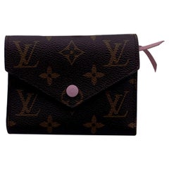 Louis Vuitton - Portefeuille Victorine en toile monogramme marron - Porte monnaie