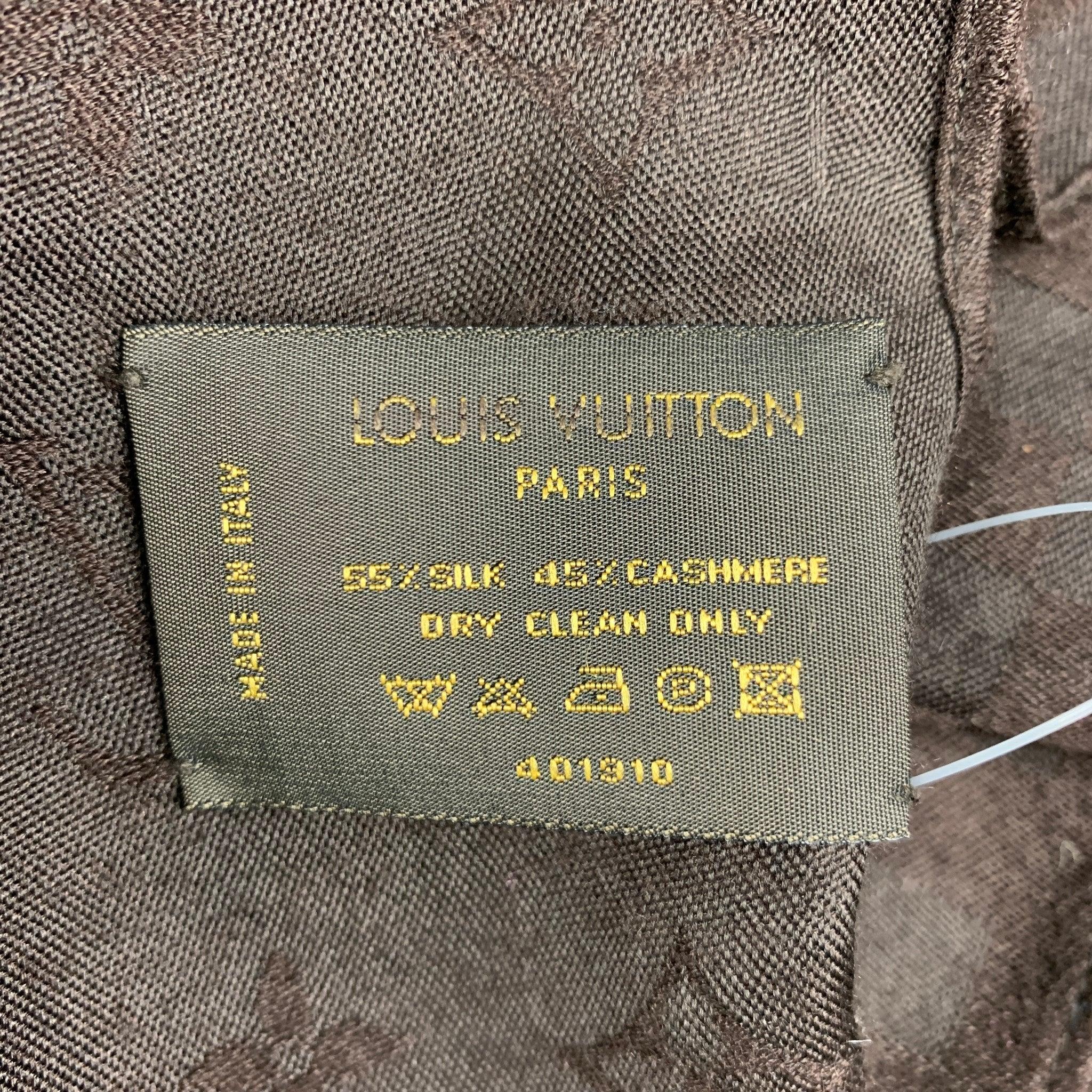 LOUIS VUITTON Brown Monogram Cashmere Silk Scarves For Sale 2