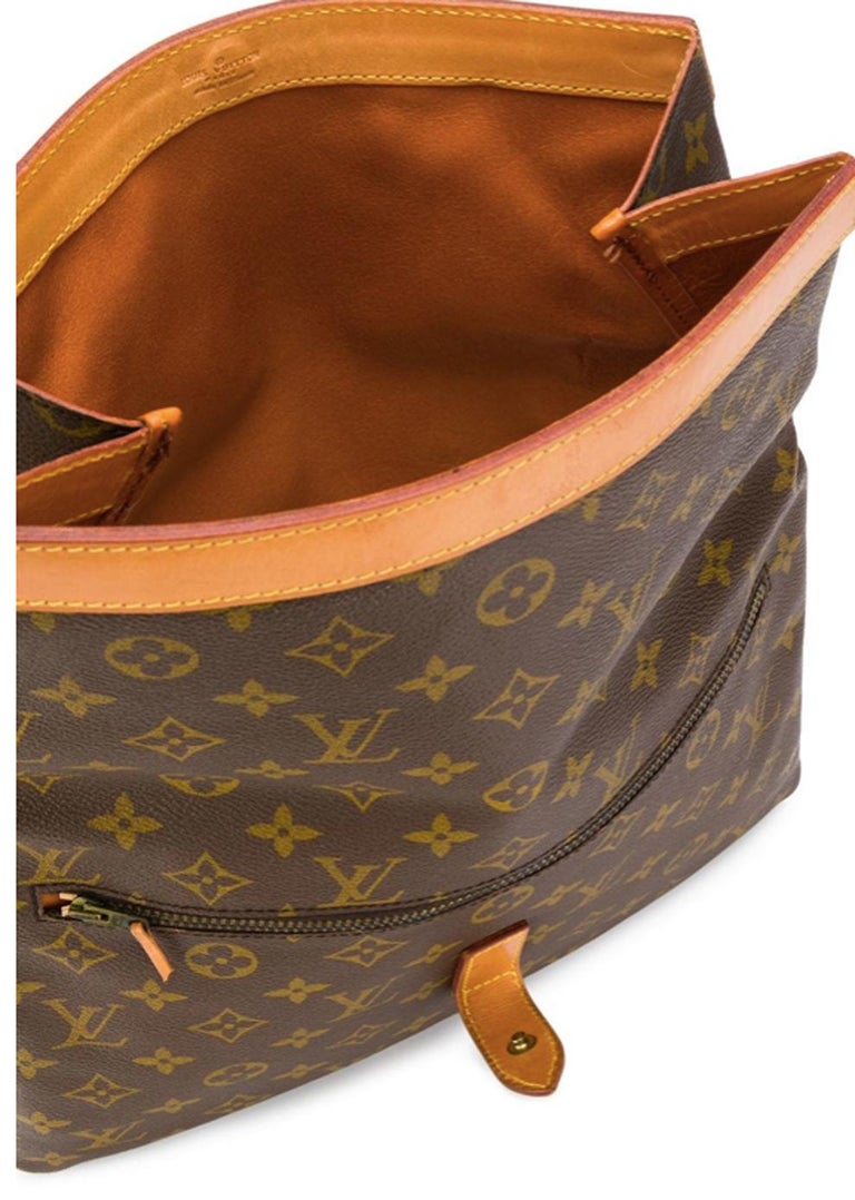 Louis Vuitton Brown Monogram Clutch Bag For Sale at 1stDibs