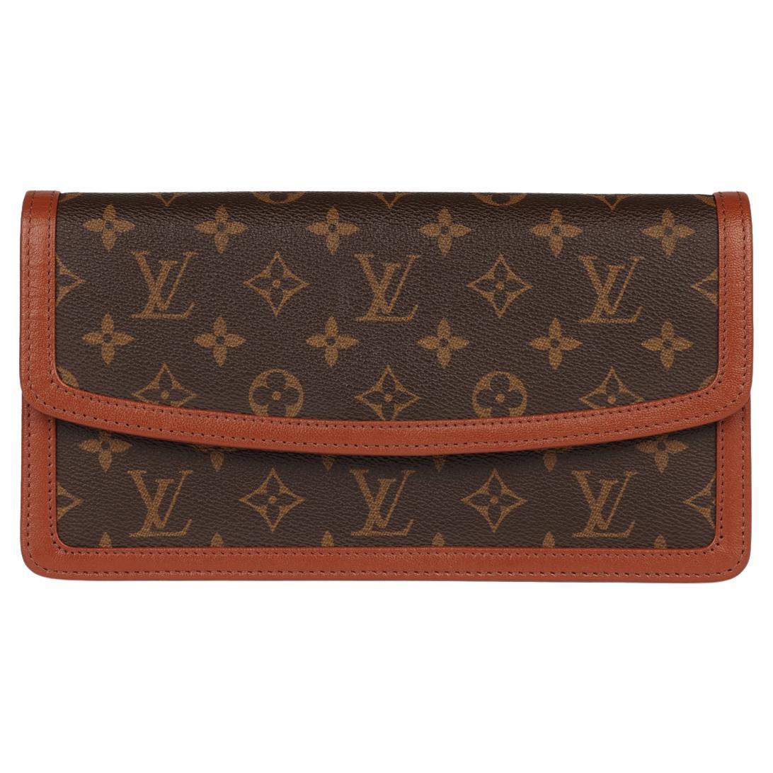 Louis Vuitton Pochette vintage in tela e pelle di vitello rivestita di Monogram Marrone