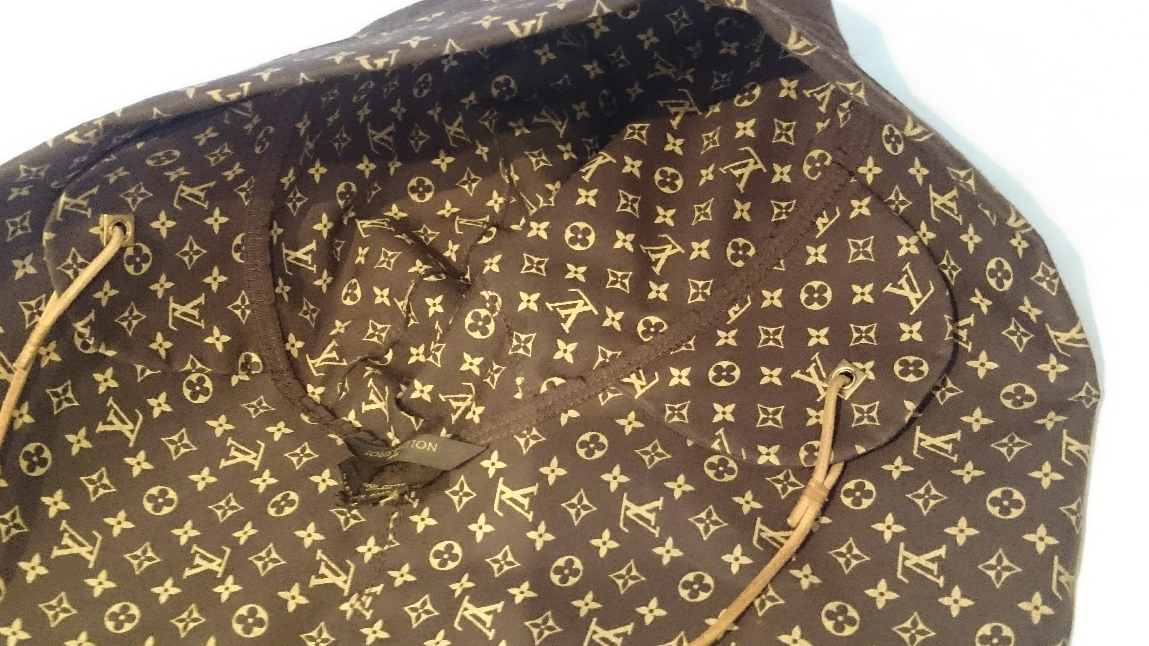 Louis VUITTON Brown Monogram Collection Hat - Unworn, New with tags In New Condition For Sale In Somo (Santander), ES