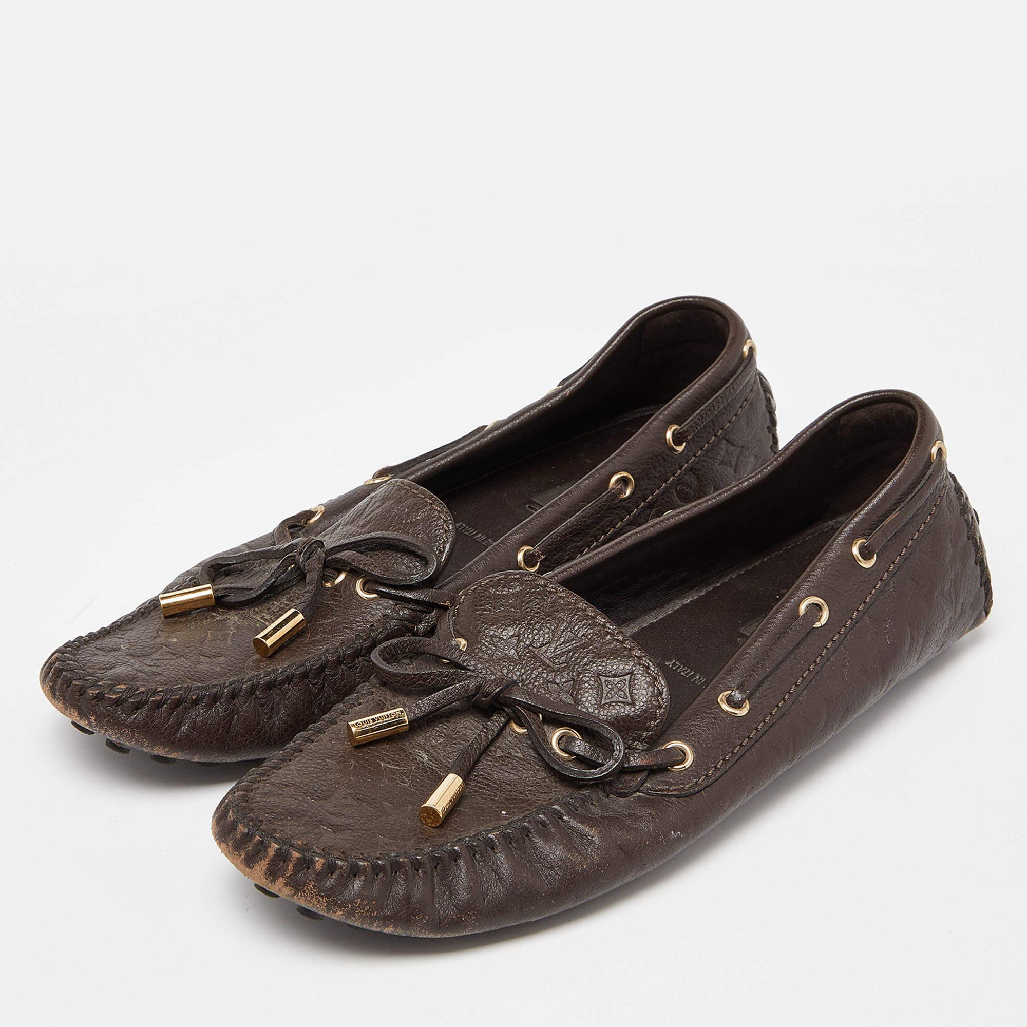Black Louis Vuitton Brown Monogram Embossed Leather Gloria Loafers Size 37 For Sale