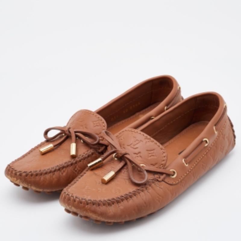 Louis Vuitton Brown Monogram Empreinte Leather Gloria Loafers Size 36 In Good Condition In Dubai, Al Qouz 2