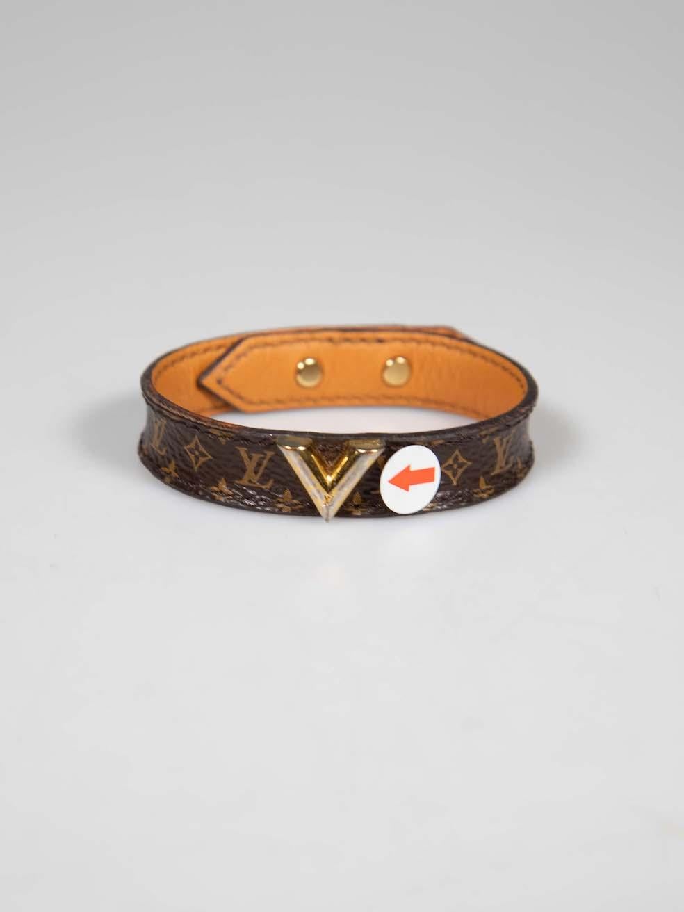 Louis Vuitton Brown Monogram Essential V Bracelet In Good Condition For Sale In London, GB