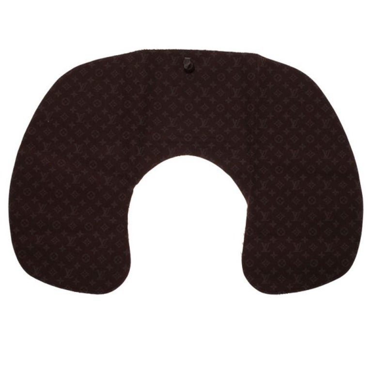 Louis Vuitton Brown Monogram Idylle Pillow Case and Eye Mask Travel Kit For Sale at 1stdibs