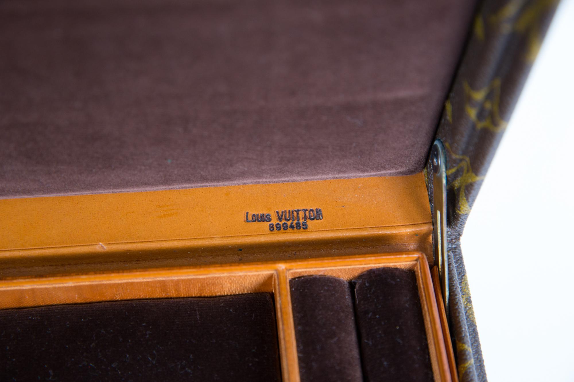 Louis Vuitton Brown Monogram Jewell Case Luggage 9