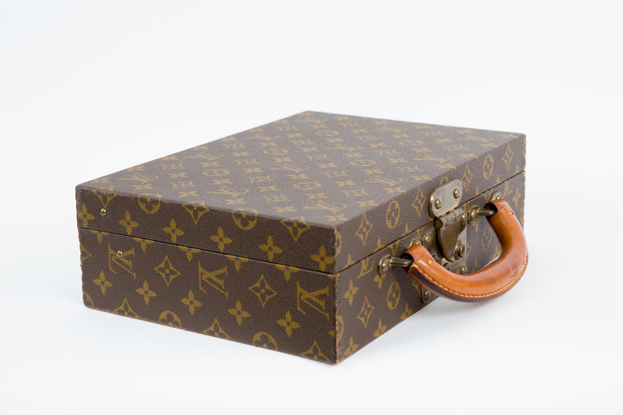 Women's or Men's Louis Vuitton Brown Monogram Jewell Case Luggage