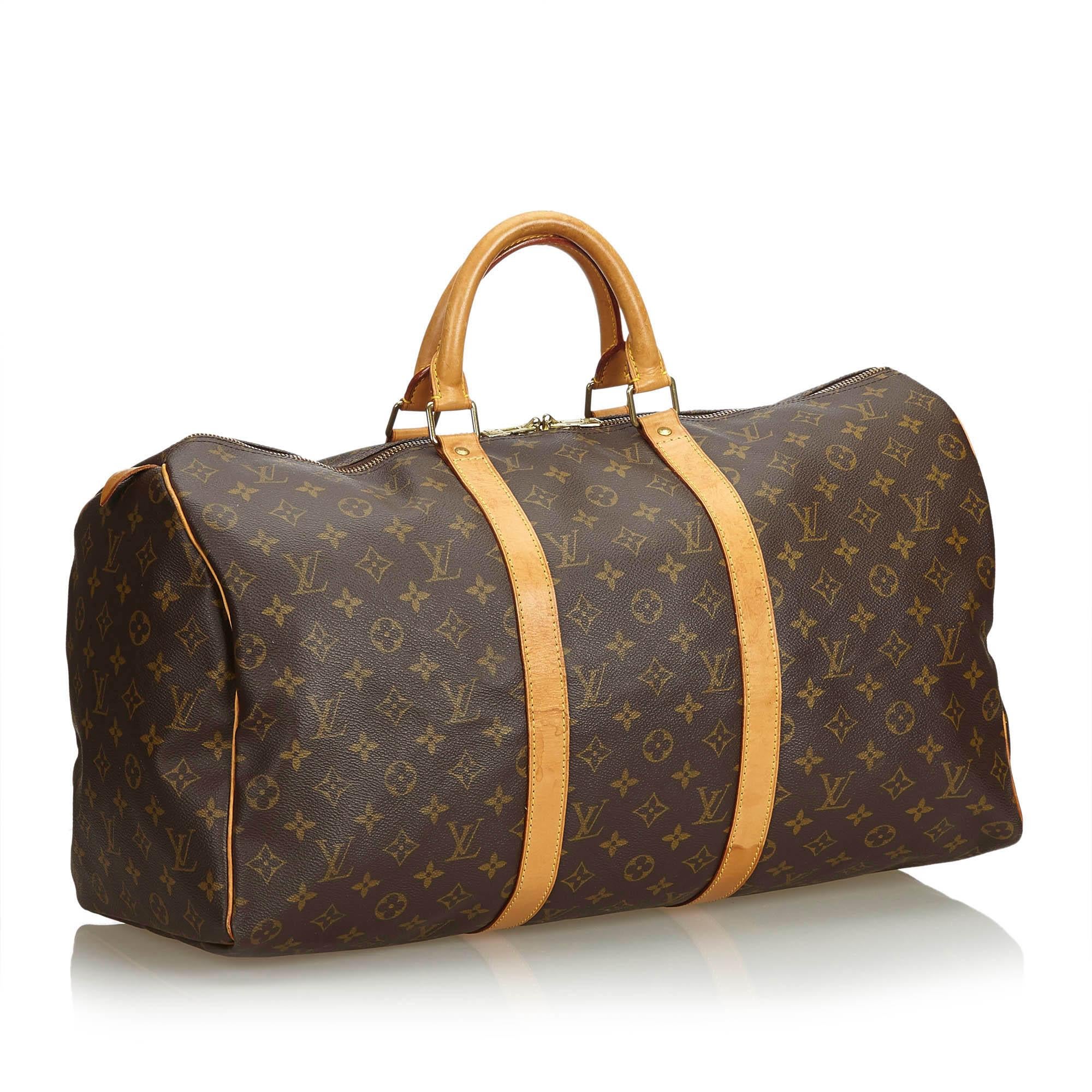 The Keepall 50 features a monogram canvas body, rolled leather handles, and a top zip closure. It carries as B condition rating.

Inclusions: 
This item does not come with inclusions.


Louis Vuitton pieces do not come with an authenticity