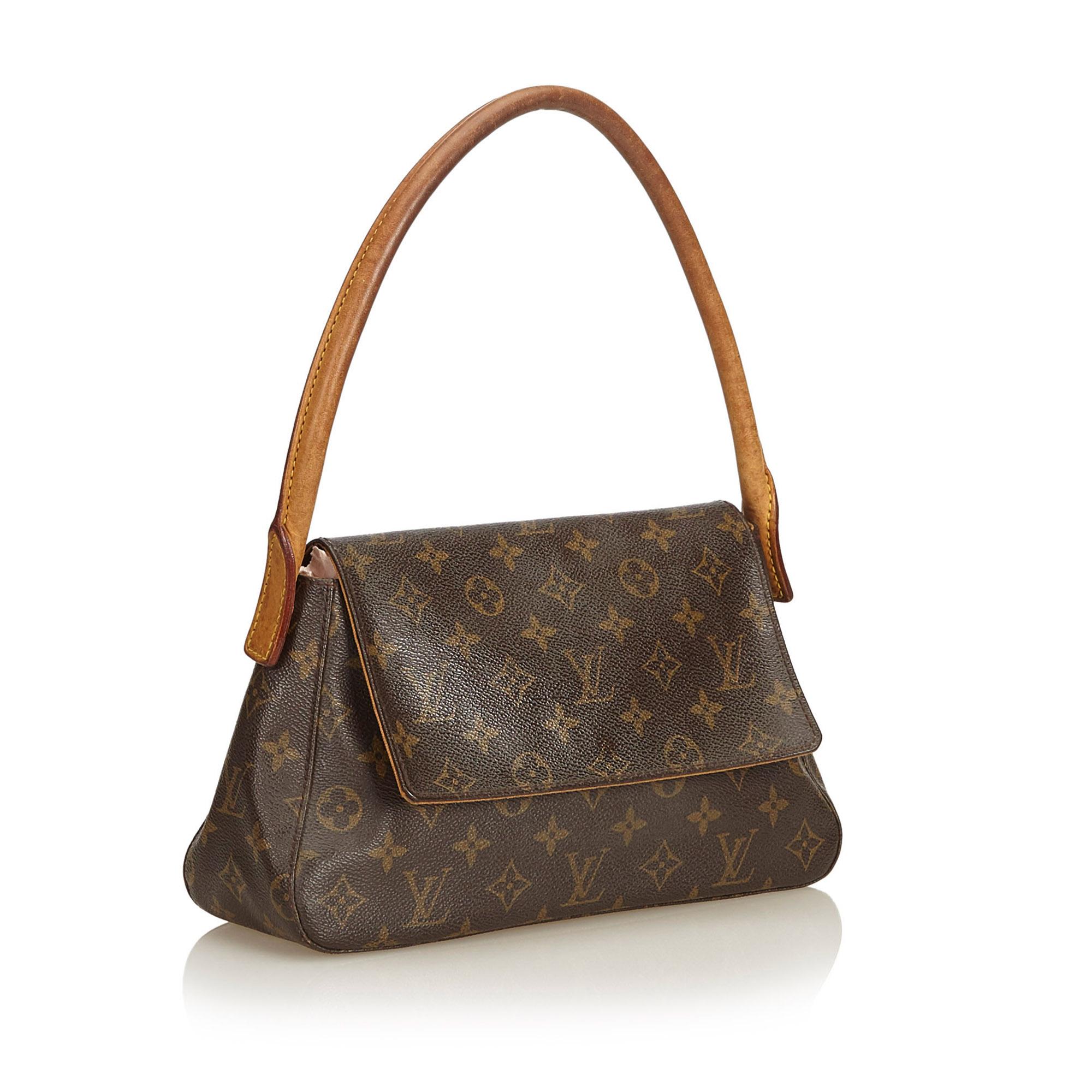 The Mini Looping features the Monogram canvas, a detachable vachetta handle, a front flap with a magnetic closure, textile lining, and an interior zip pocket. It carries as B condition rating.

Inclusions: 
This item does not come with