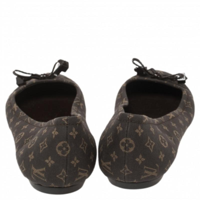 Black Louis Vuitton Brown Monogram Mini Lin Canvas Debbie Ballet Flats Size 36.5 For Sale