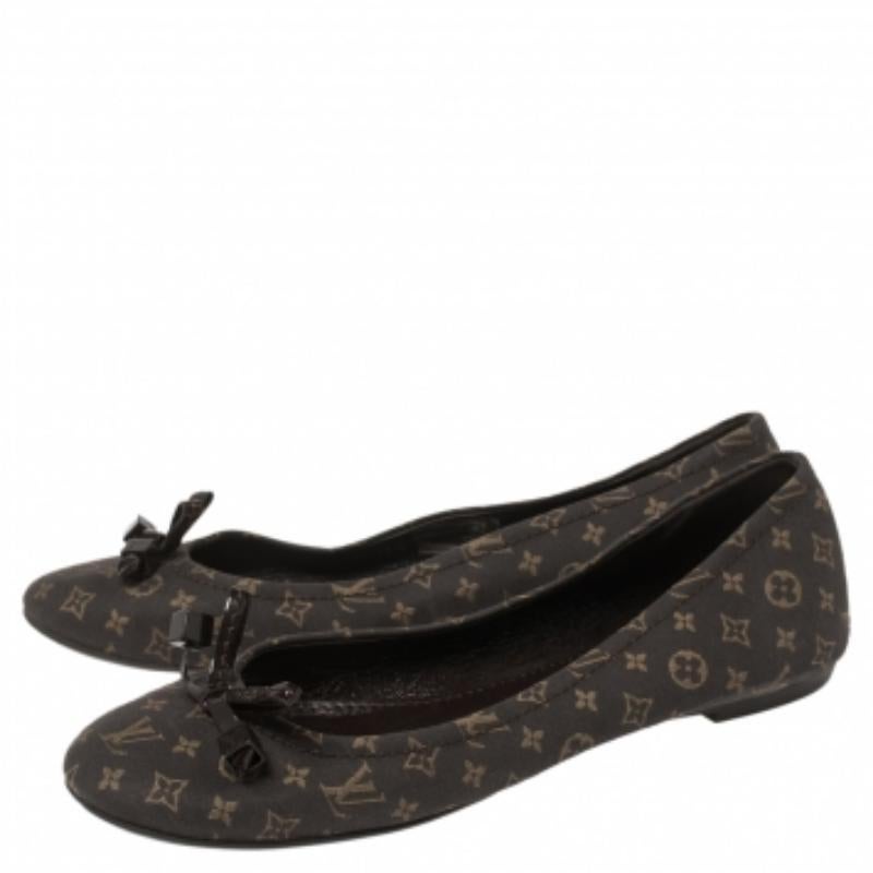 Women's Louis Vuitton Brown Monogram Mini Lin Canvas Debbie Ballet Flats Size 36.5 For Sale