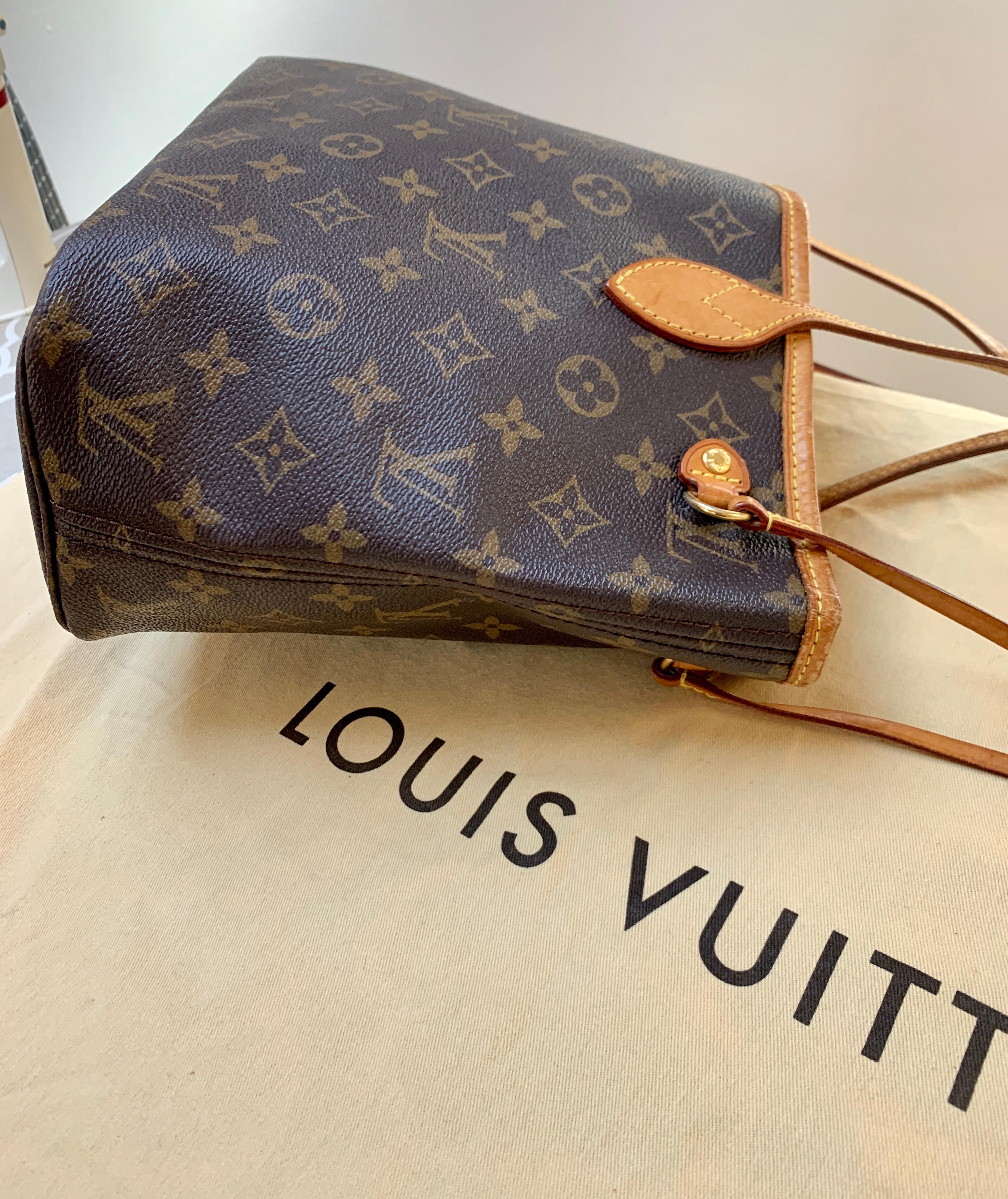 LOUIS VUITTON  Brown  Monogram Neverfull   Canvas PM Tote In Good Condition In New York, NY