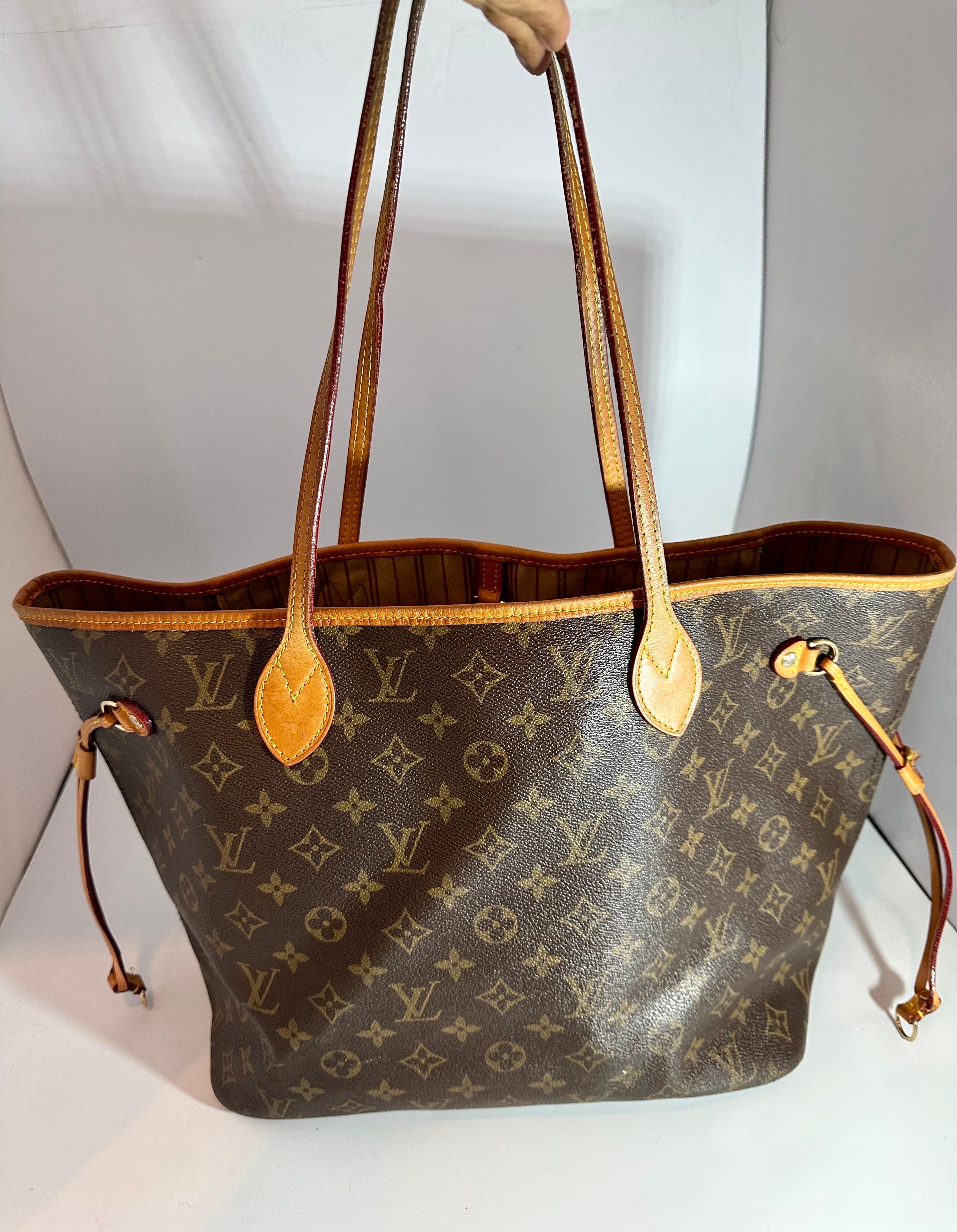 LOUIS VUITTON Brown Monogram Neverfull With a pouch, Canvas MM Tote Beige 5