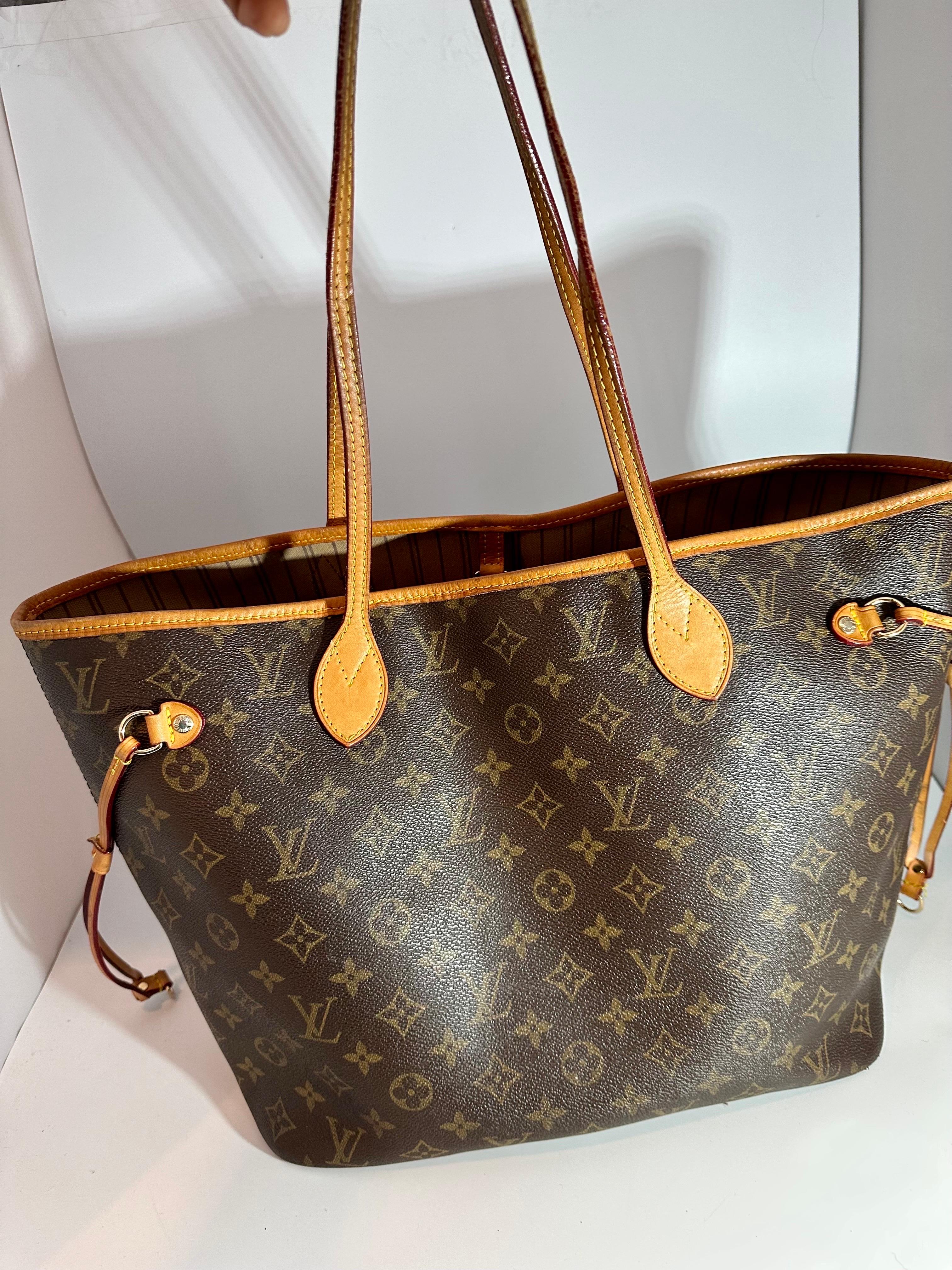 LOUIS VUITTON Brown Monogram Neverfull With a pouch, Canvas MM Tote Beige 9