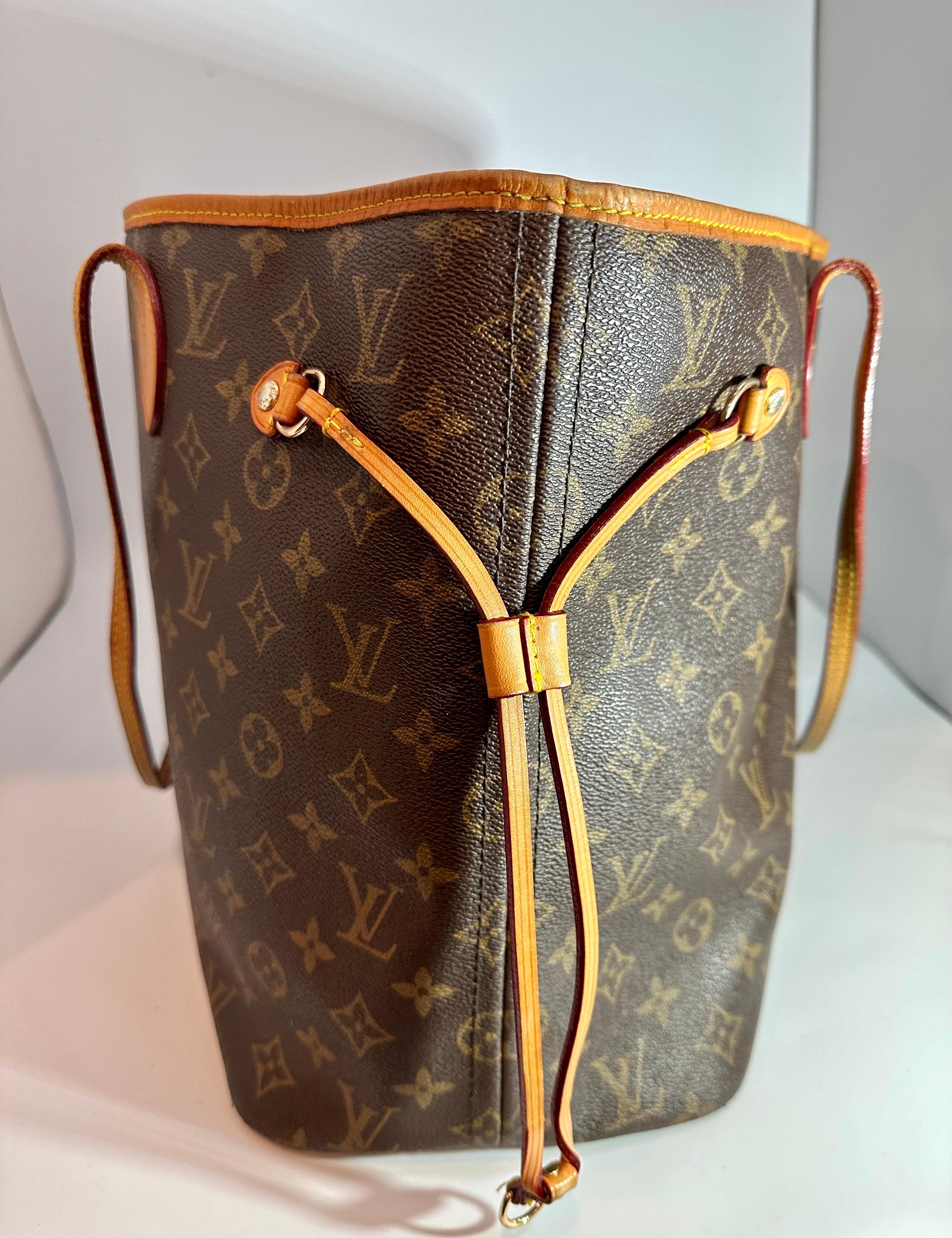 LOUIS VUITTON Brown Monogram Neverfull With a pouch, Canvas MM Tote Beige 10