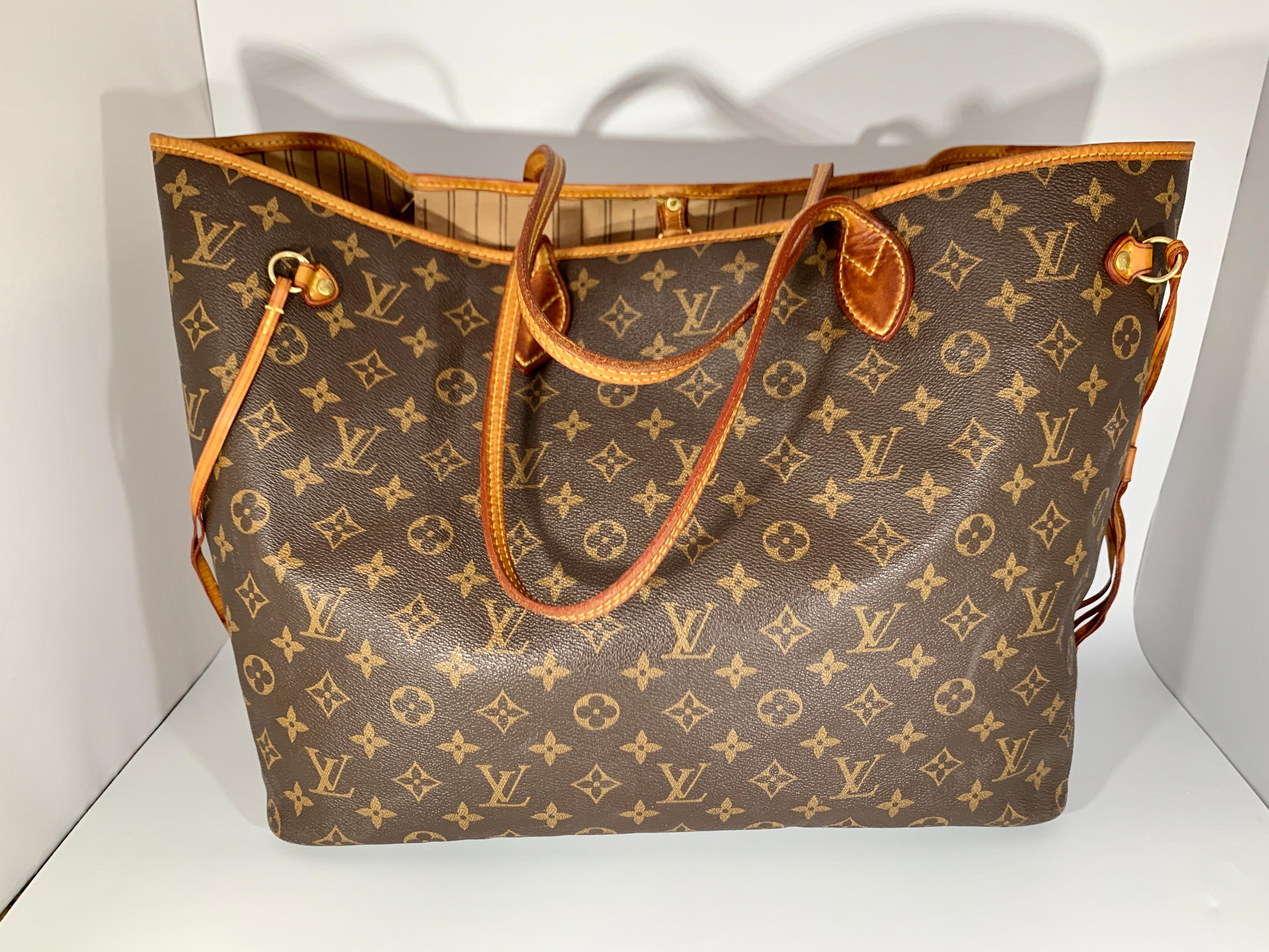 LOUIS VUITTON Brown Monogram Neverfull With a pouch, Canvas MM Tote Beige 3