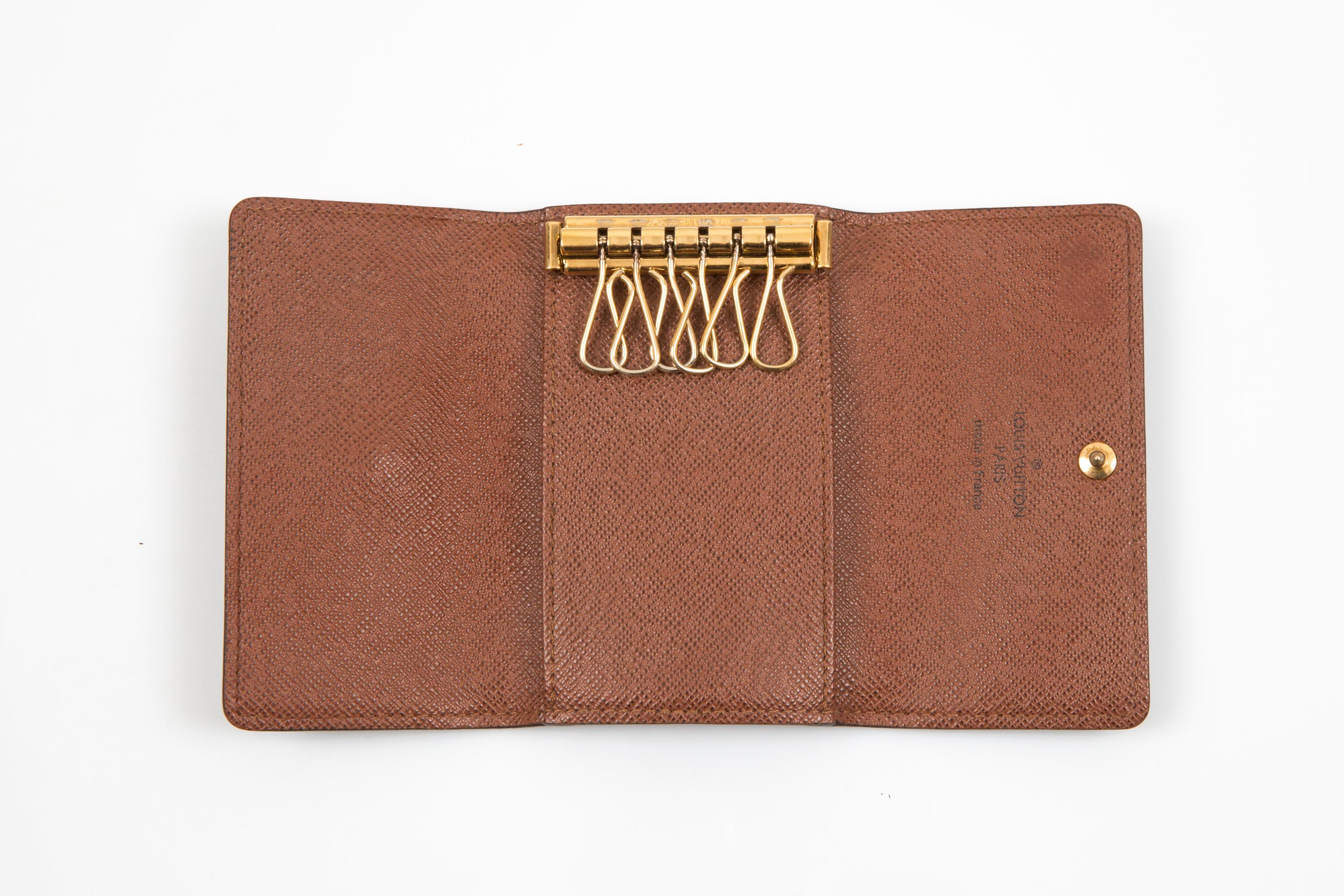 Porte-clés à six crochets Louis Vuitton Monogram marron Bon état - En vente à Paris, FR