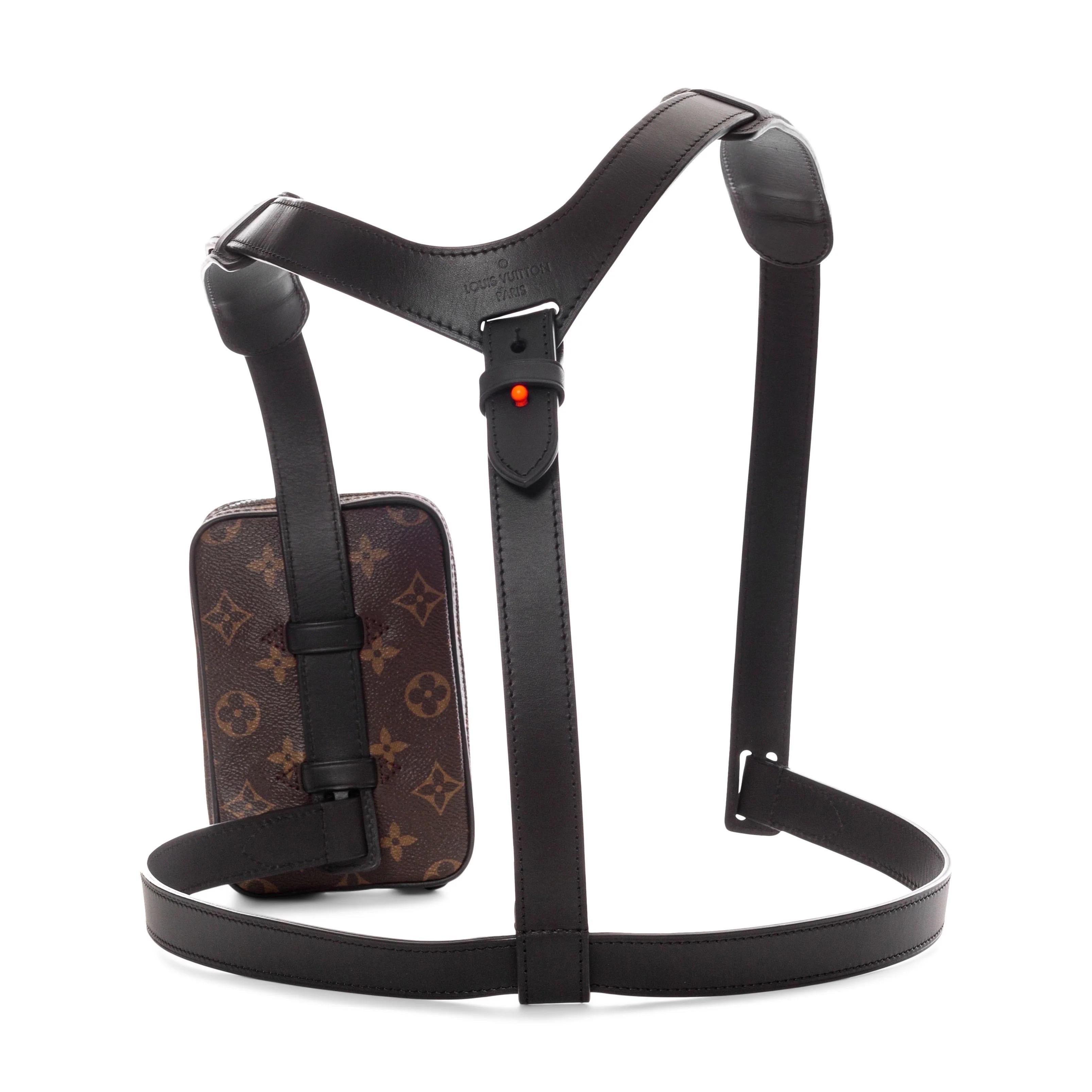 Louis Vuitton Brown Monogram Solar Ray Utility Side Bag

2019 Spring/Summer Collection by Virgil Abloh
Brown / Black
Signature monogram pattern
Black and orange hardware
Adjustable and removable straps
Zippered pouch with fabric interior
Leather