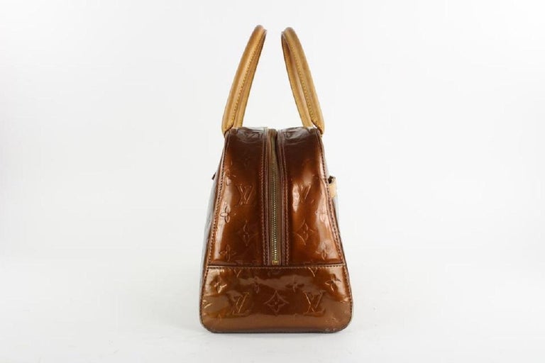 Quadratische Tasche von Louis Vuitton mit braunem Monogramm aus Vernis- Kupfer und Bronze 862136 im Angebot bei 1stDibs