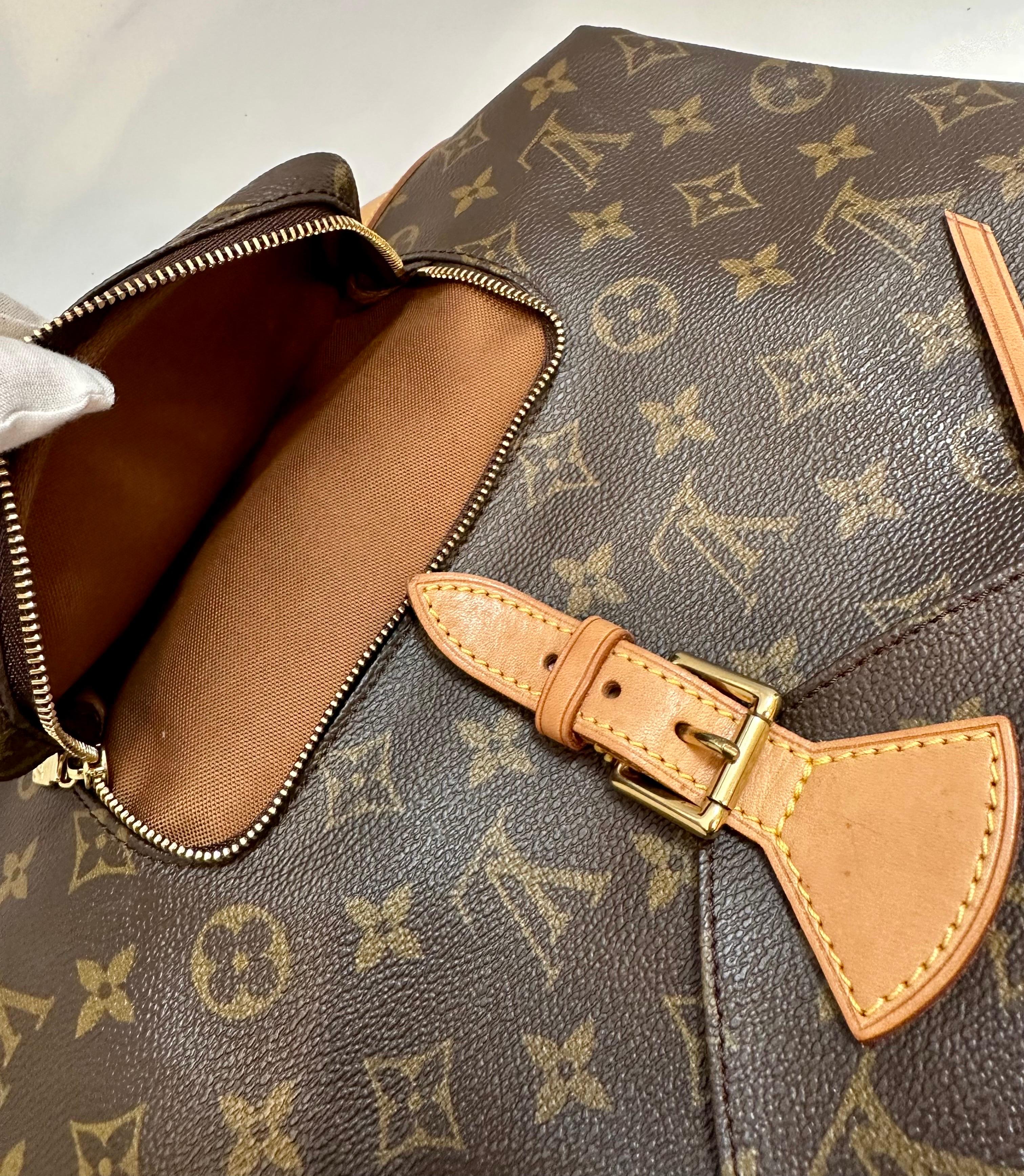 LOUIS VUITTON Brown Monogram  Vintage  Montsouris  Bagpack GM 8