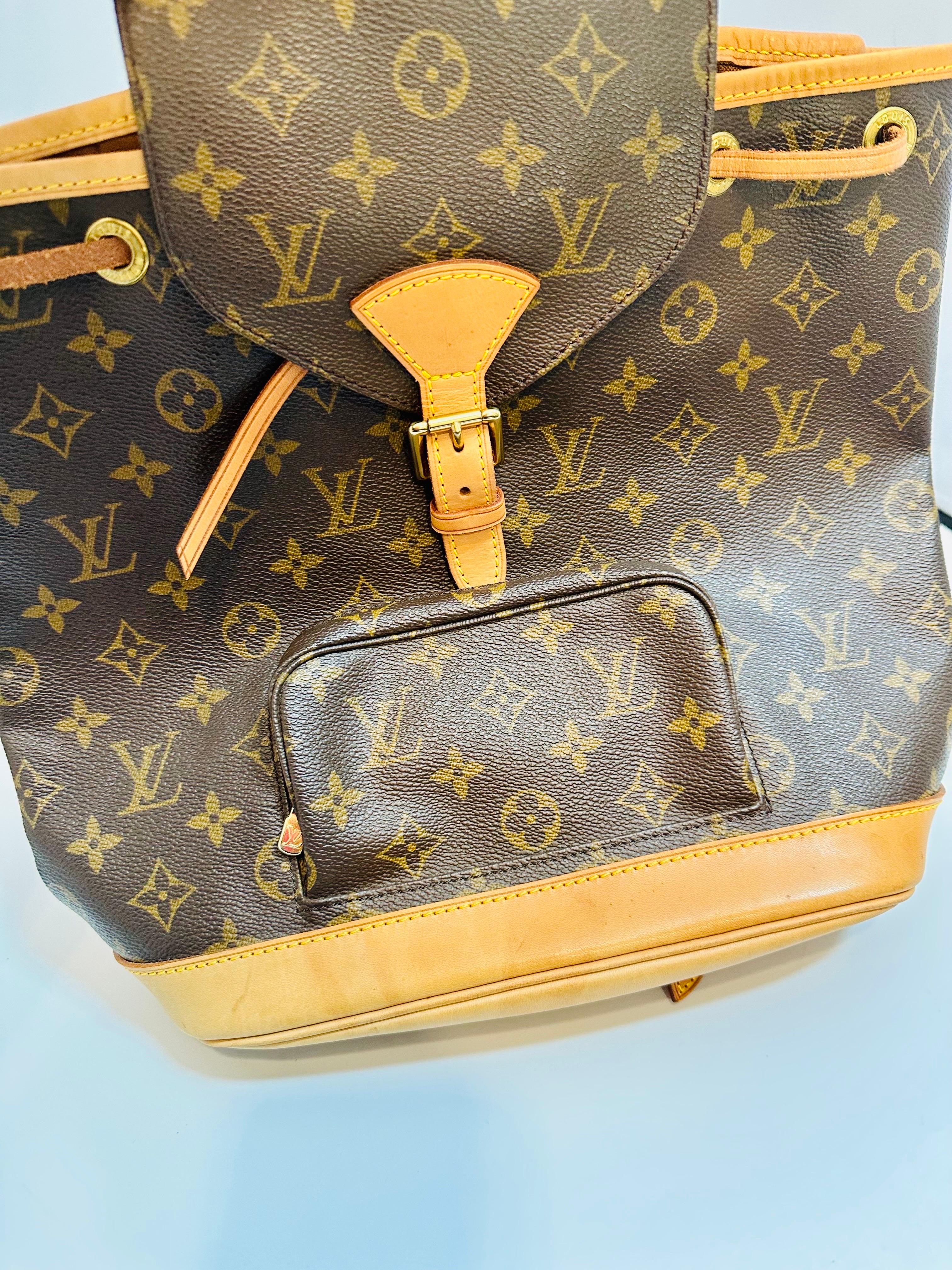 LOUIS VUITTON Brown Monogram  Vintage  Montsouris  Bagpack GM 12