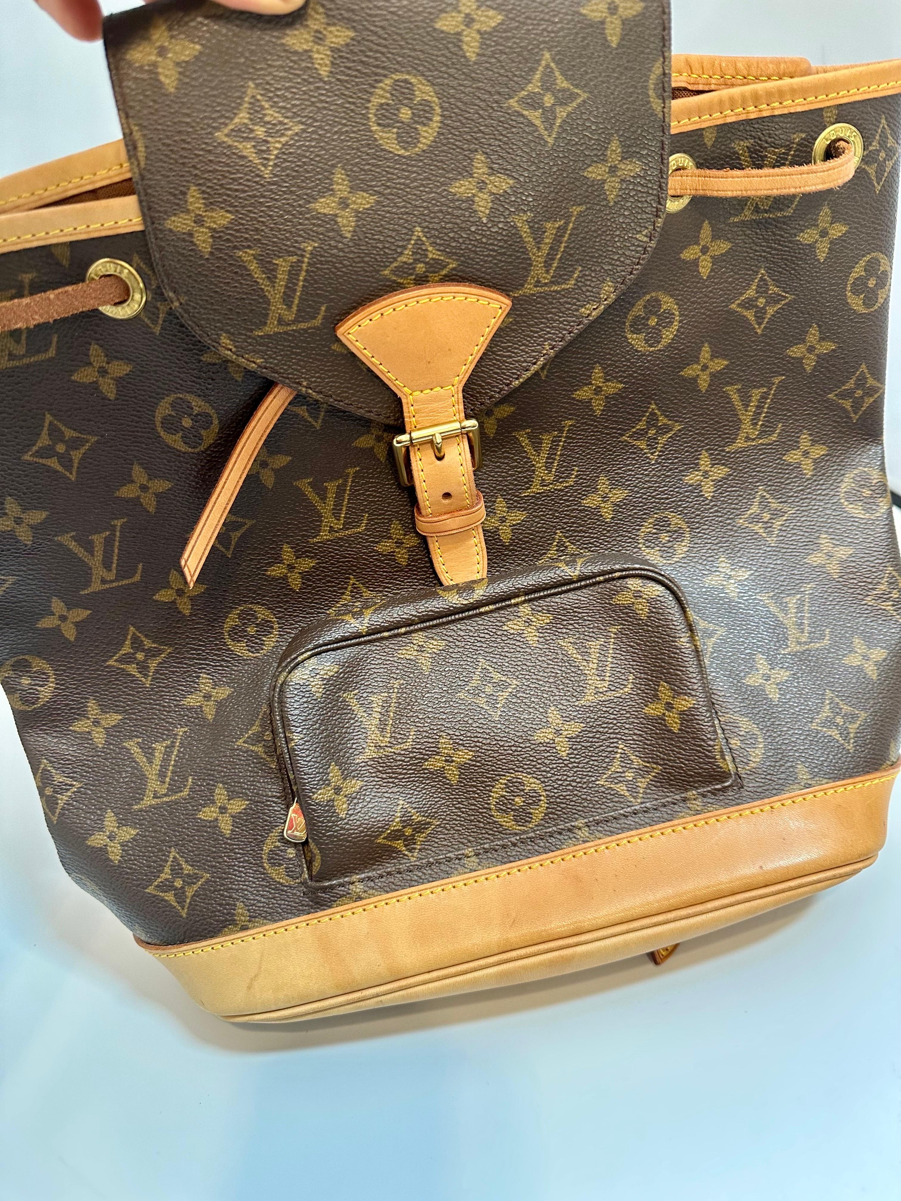 LOUIS VUITTON Brown Monogram  Vintage  Montsouris  Bagpack GM 10